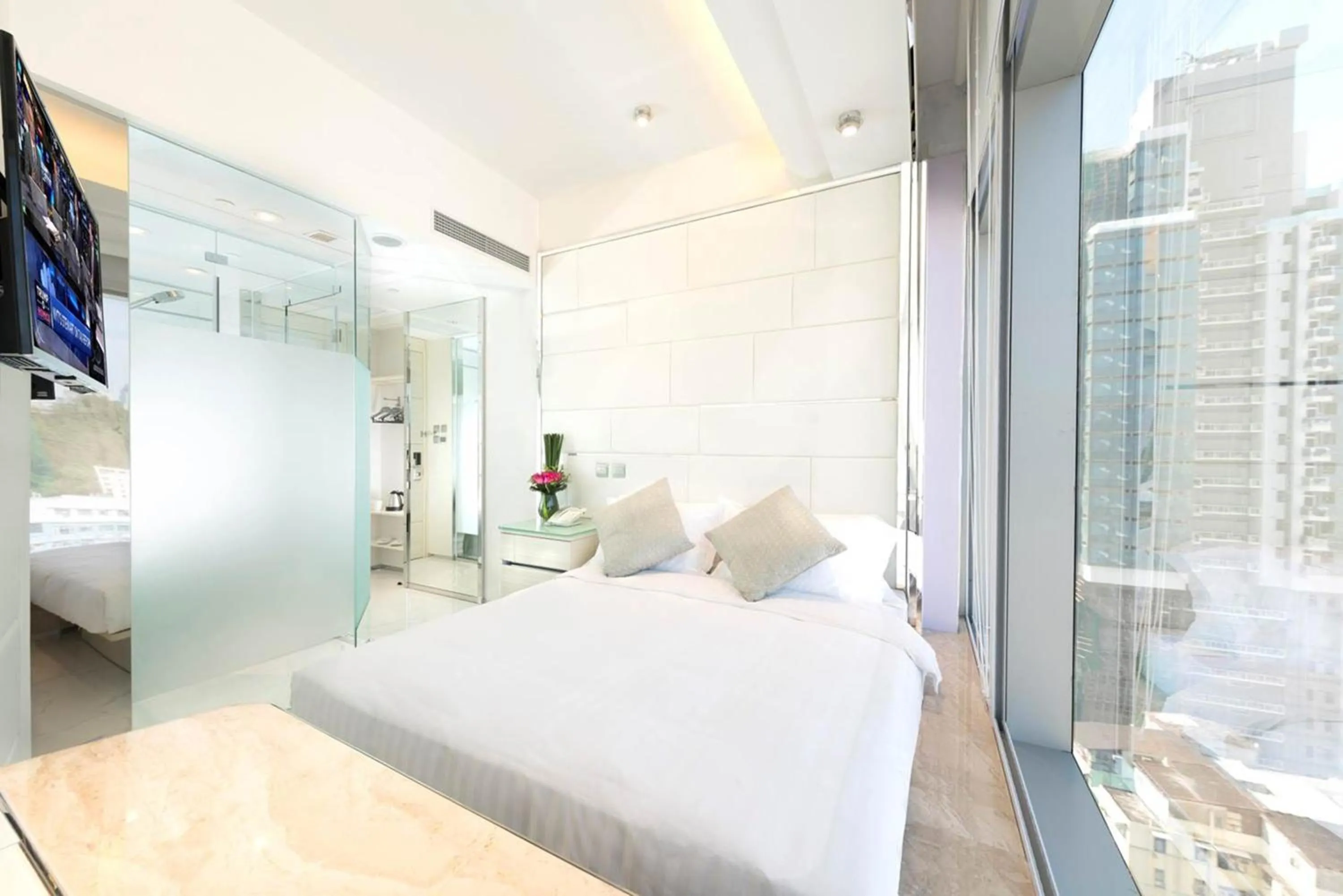 Photo of the whole room, Bed in iclub To Kwa Wan Hotel