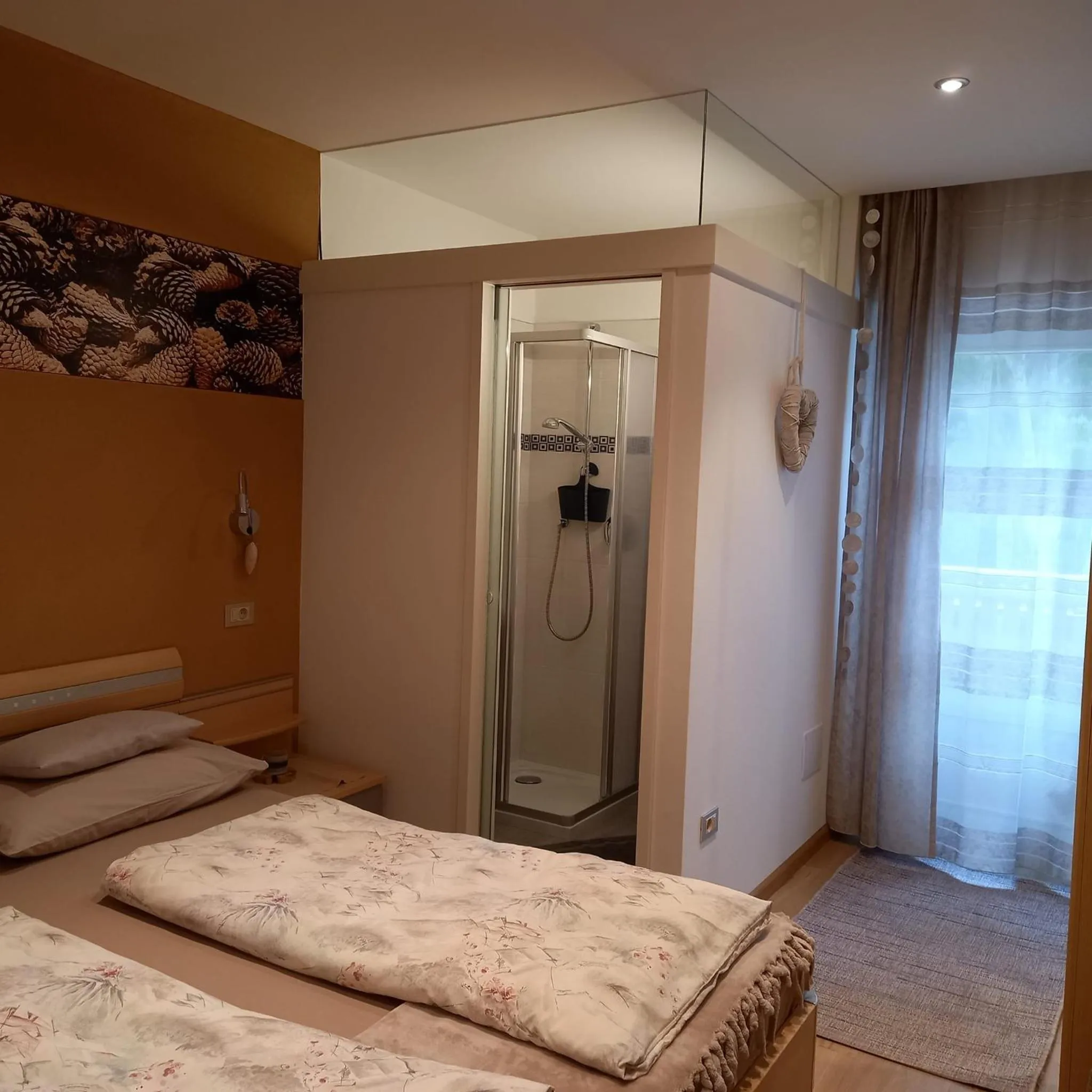 Photo of the whole room, Bed in Residence Wiesenheim