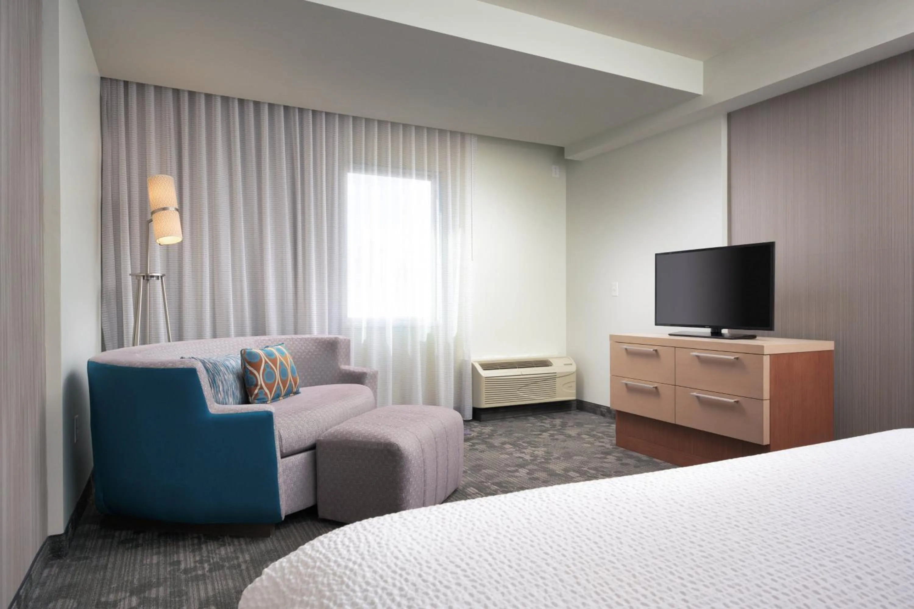 Bedroom, Bed in Courtyard by Marriott Nashville SE/Murfreesboro