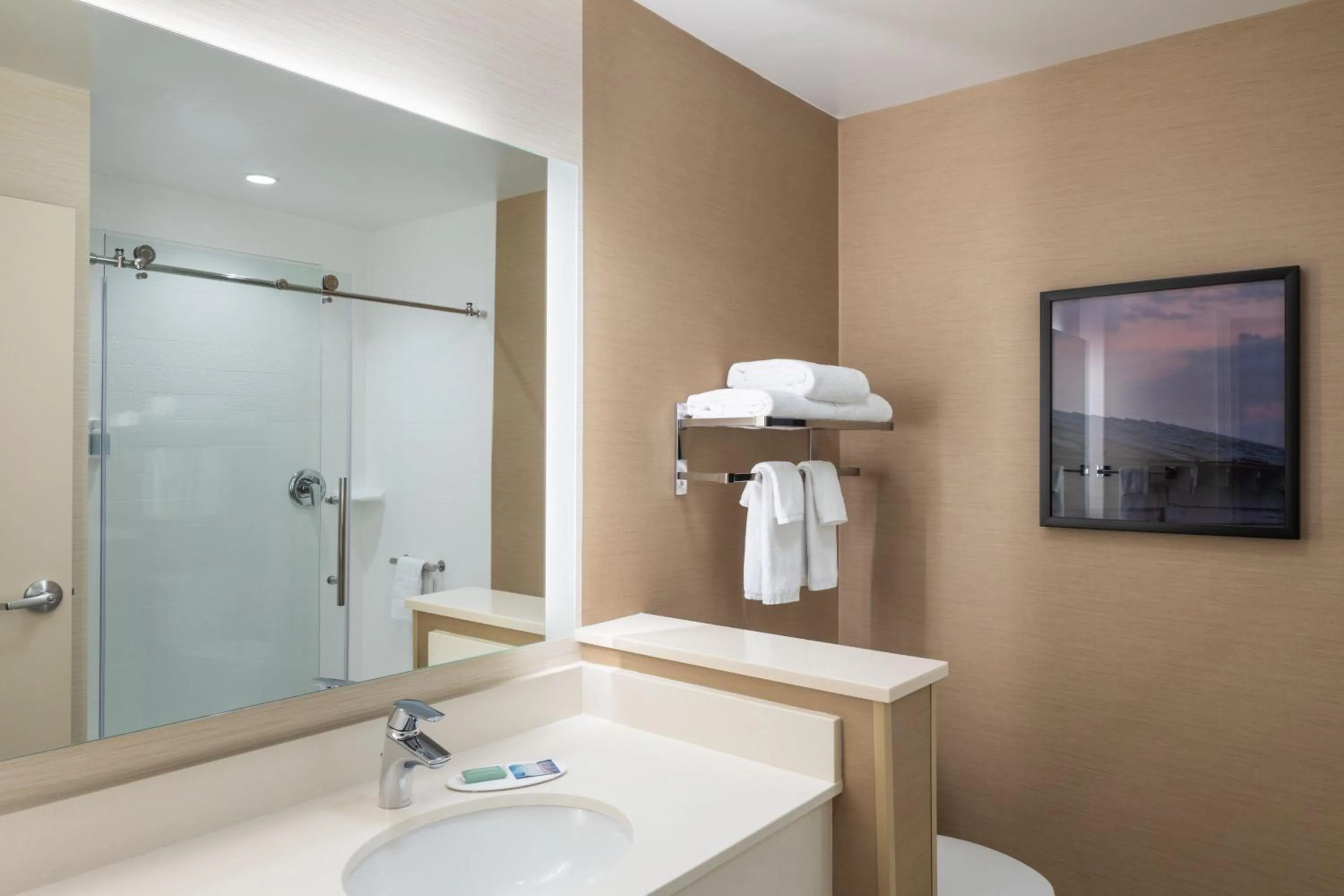 Bathroom in Fairfield Inn & Suites by Marriott Chillicothe
