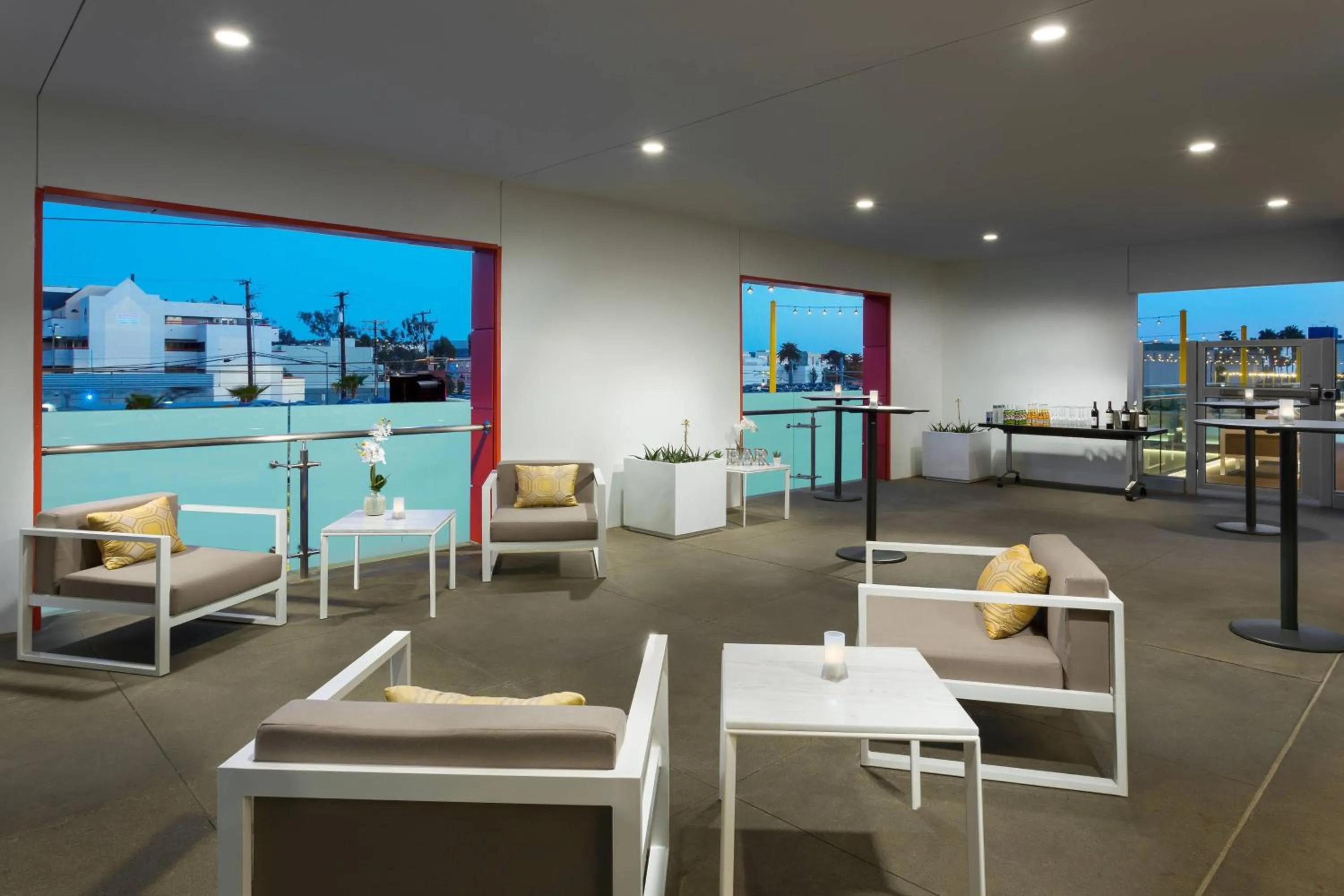 Meeting/conference room in Courtyard by Marriott Santa Monica