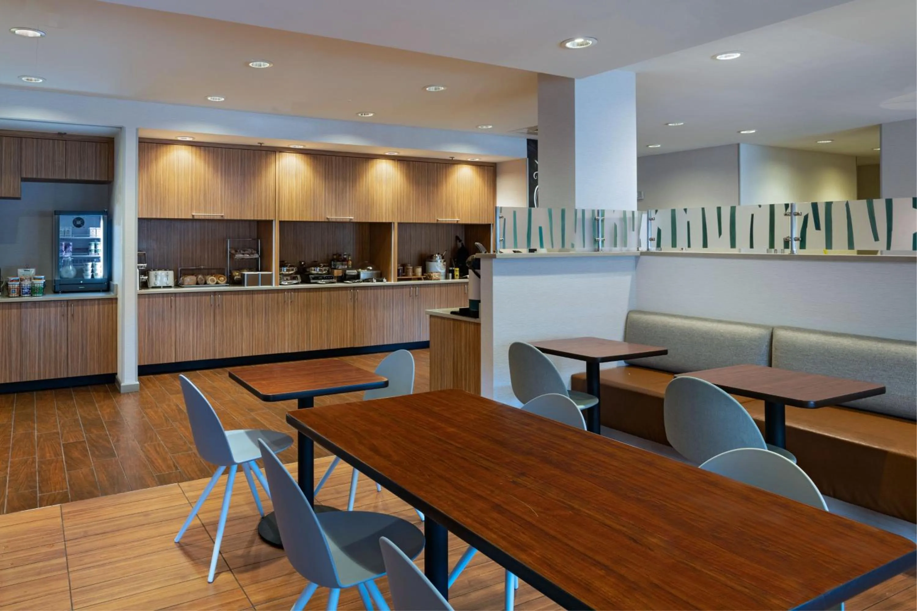 Breakfast in TownePlace Suites by Marriott Macon Mercer University