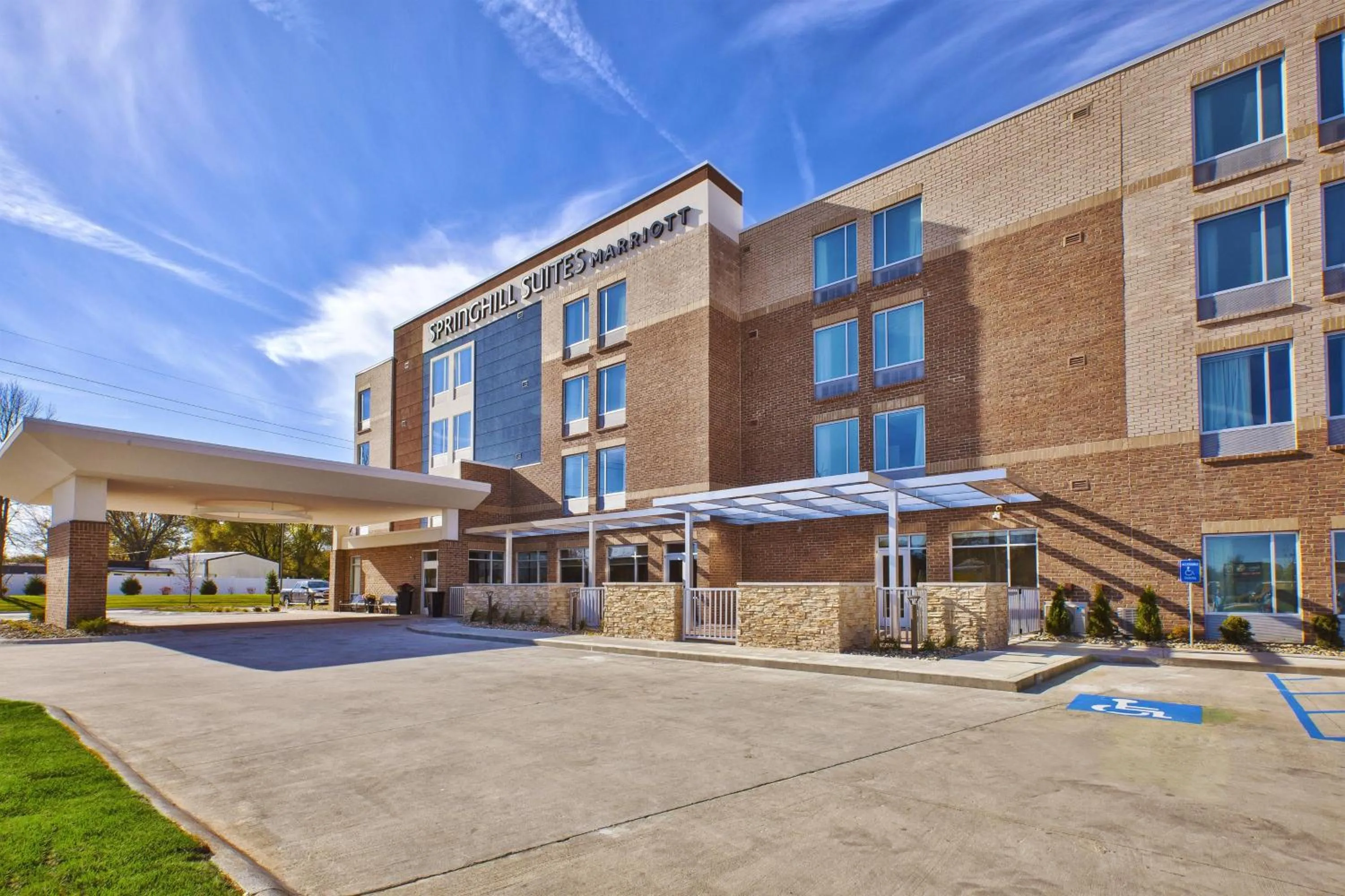 Property building in SpringHill Suites by Marriott St. Joseph Benton Harbor