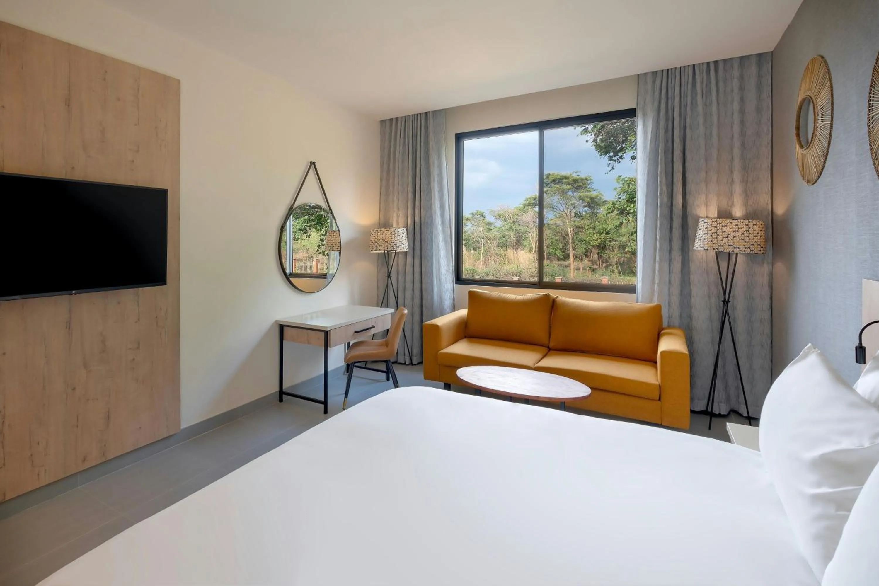 Photo of the whole room, Bed in Protea Hotel by Marriott Ndola