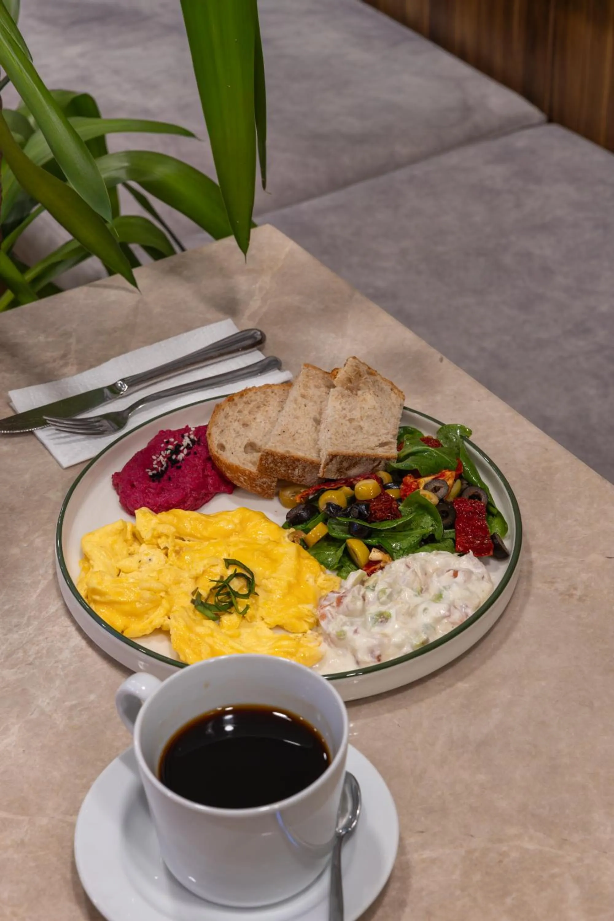 Restaurant/places to eat in Hotel Evsen