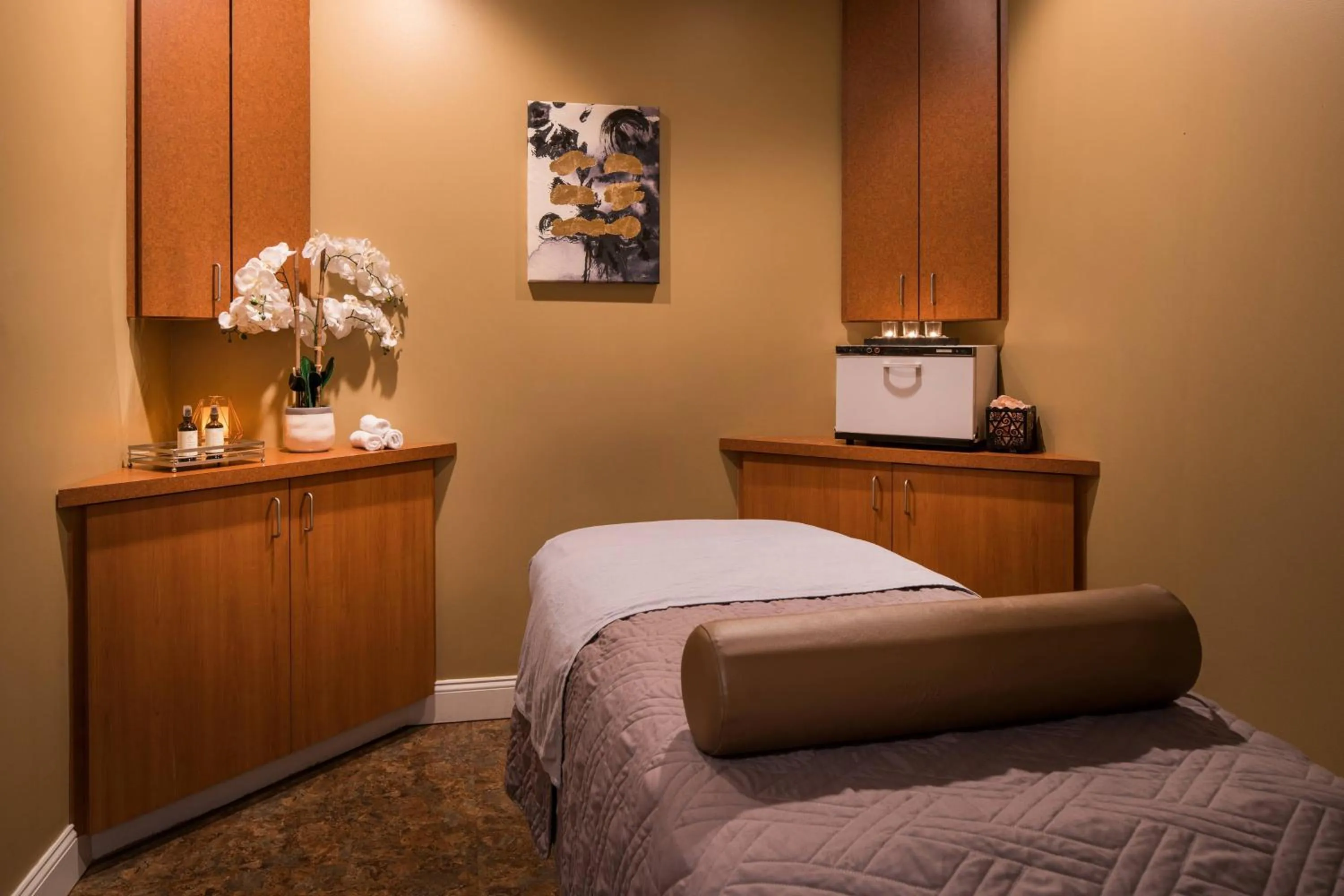 Spa and wellness centre/facilities, Bed in Morgantown Marriott at Waterfront Place