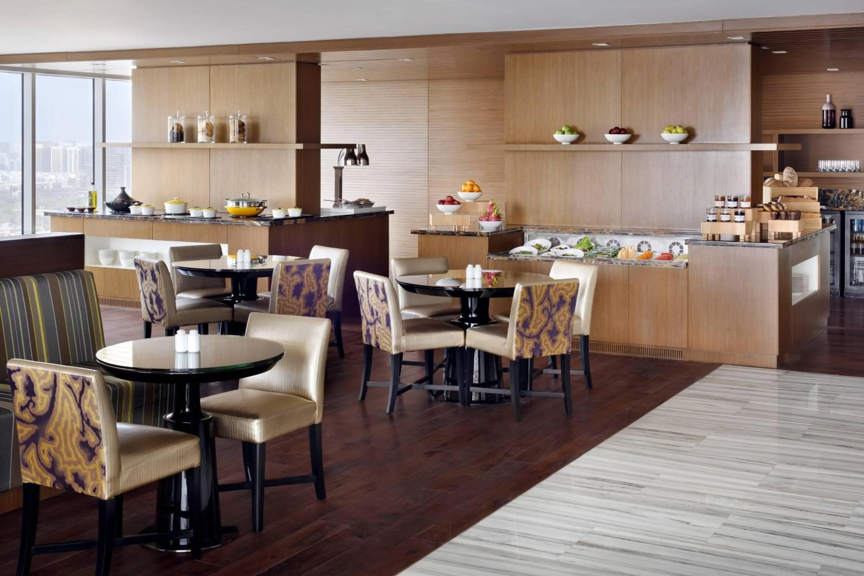 Lounge or bar in Marriott Hotel Downtown Abu Dhabi