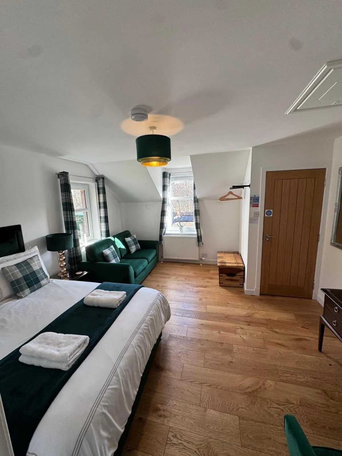 Family Room with Private Bathroom in Crannach House bed and breakfast and self catering apartments