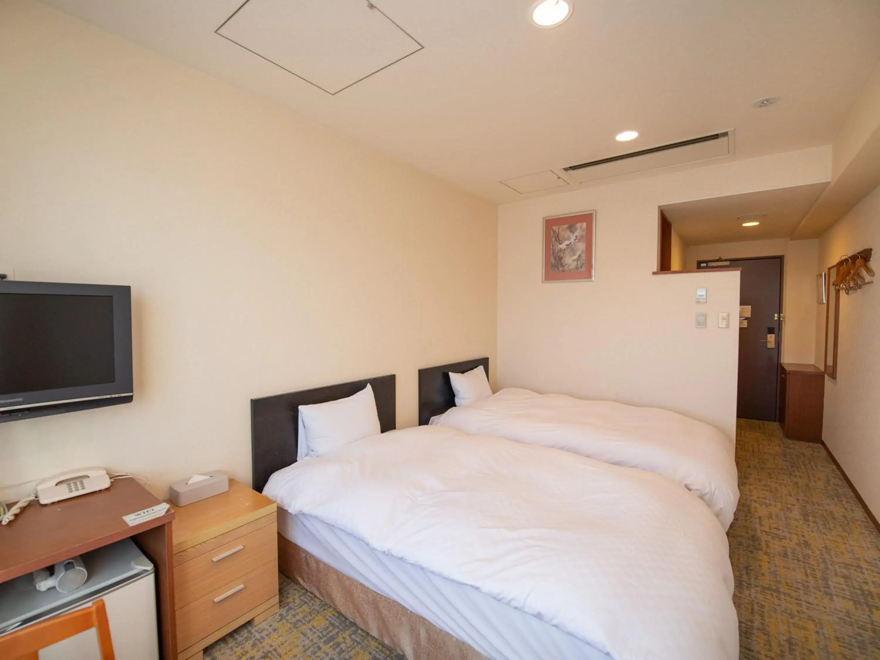 Twin Room with Private Bathroom with Lake View - single occupancy in Fuji Matsuzono Hotel Twin Room with Private Bathroom with Lake View - single occupancy in Fuji Matsuzono Hotel