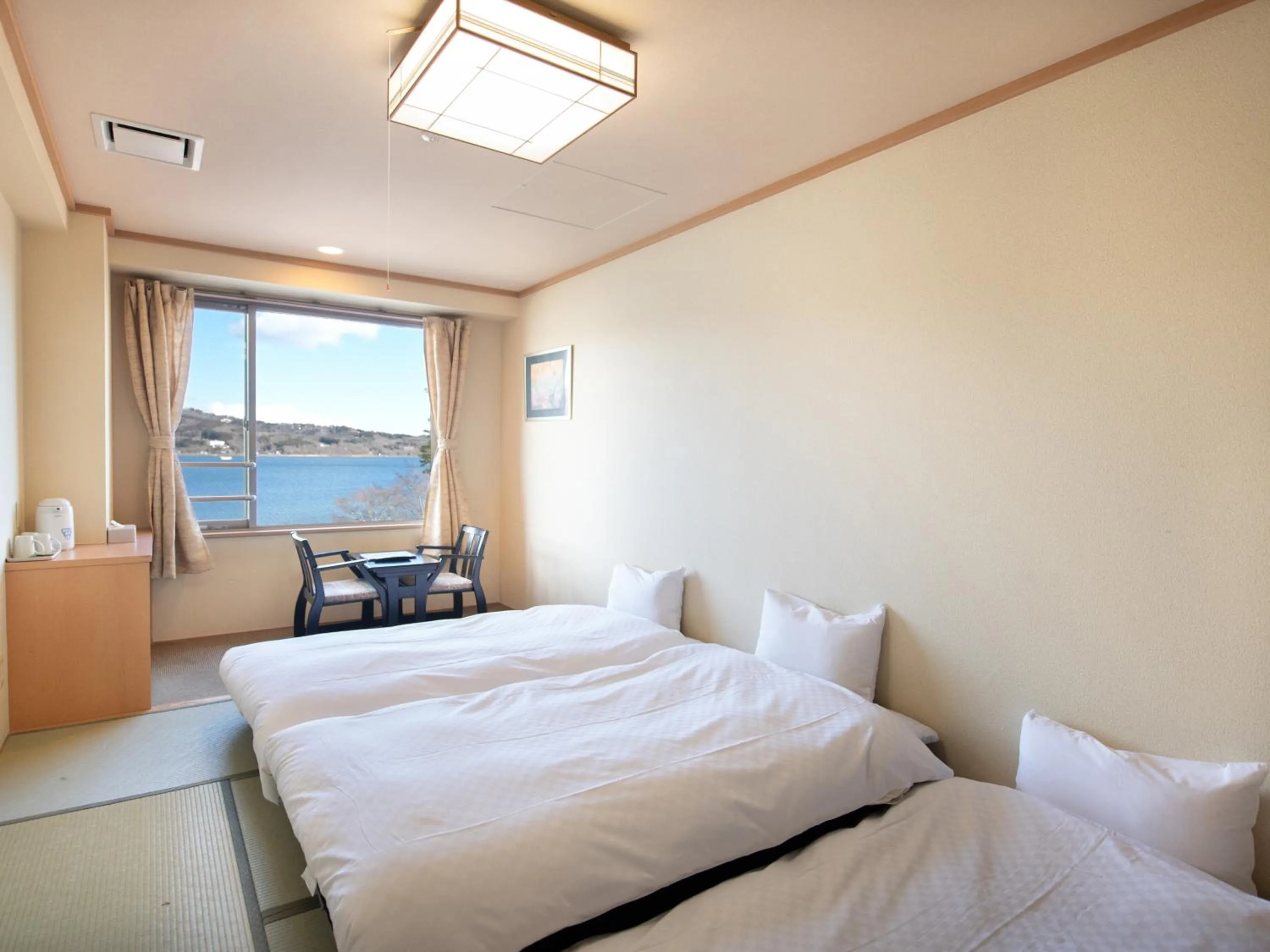 Photo of the whole room, Bed in Fuji Matsuzono Hotel