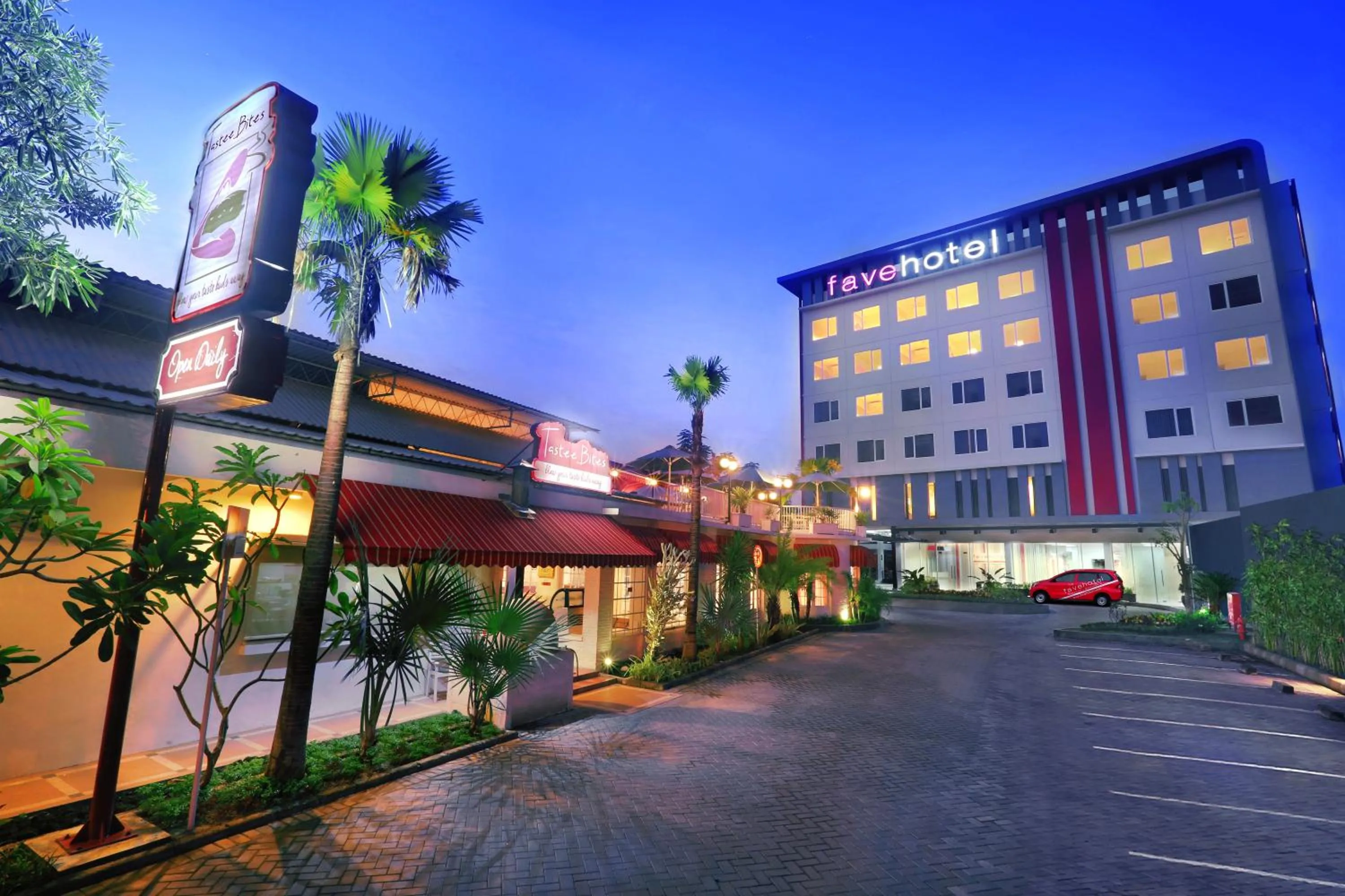 Facade/entrance in favehotel Sudirman Bojonegoro