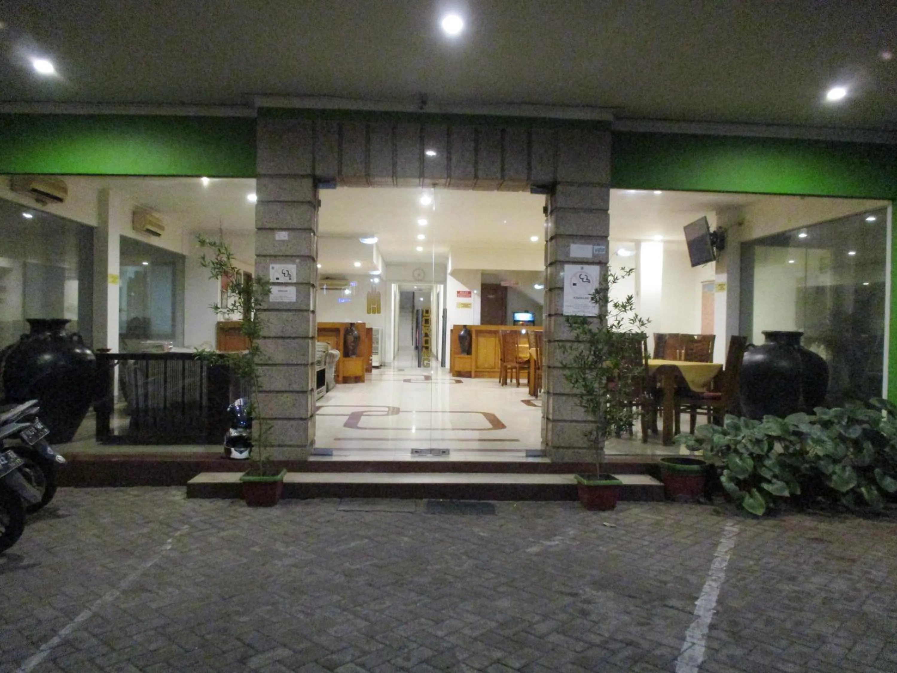 Facade/entrance in Hotel Caravan Tanah Abang
