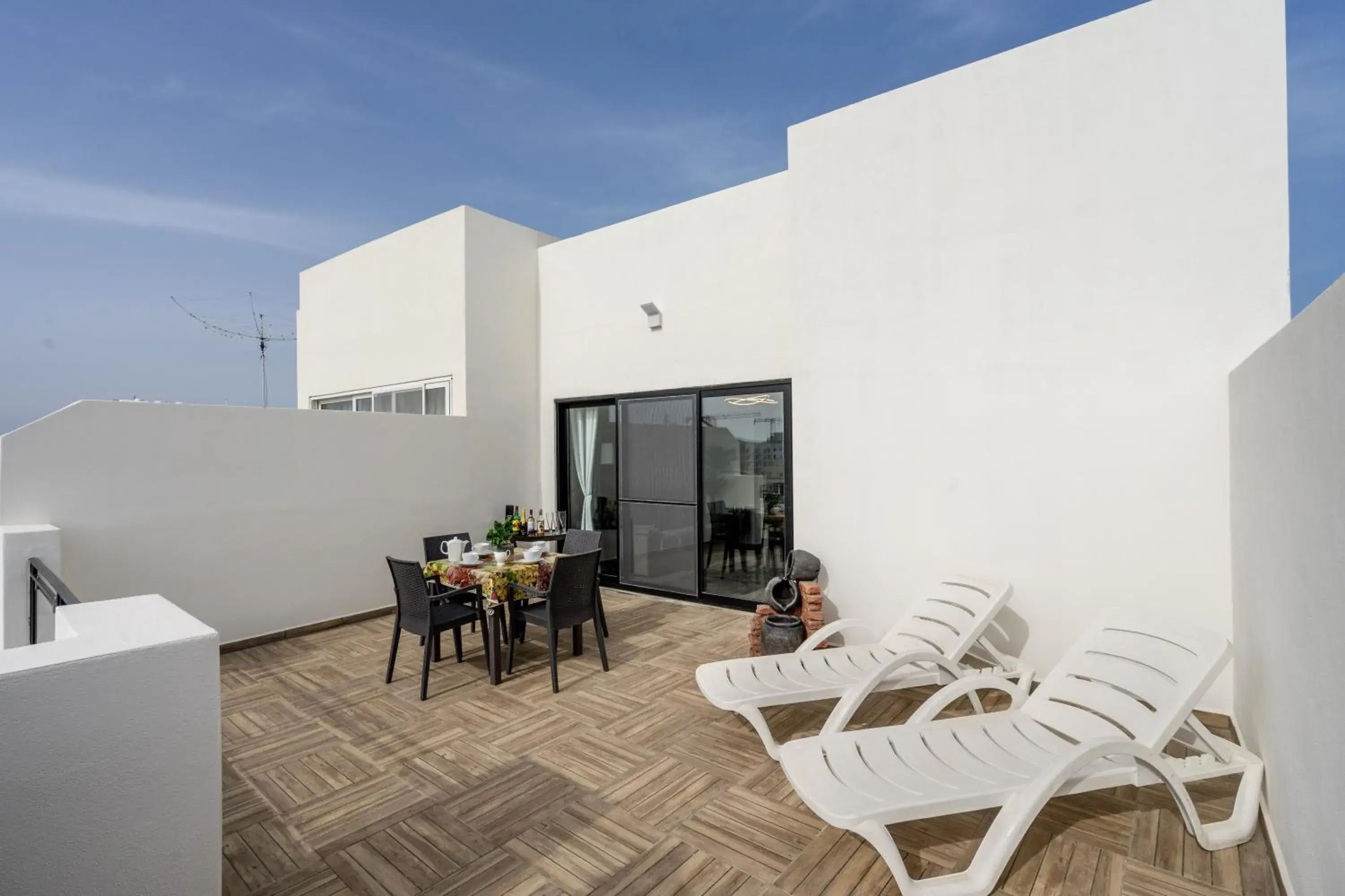 Tulip Court Penthouse Brand New-2 Min From The Sea-Central Bugibba Tulip Court Penthouse Brand New-2 Min From The Sea-Central Bugibba