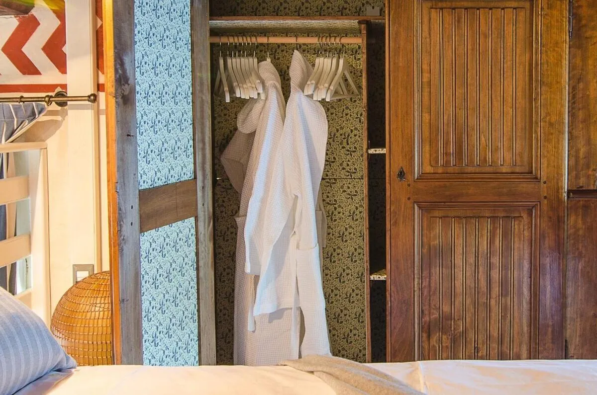 Bedroom, Bed in Chocolat au Lac