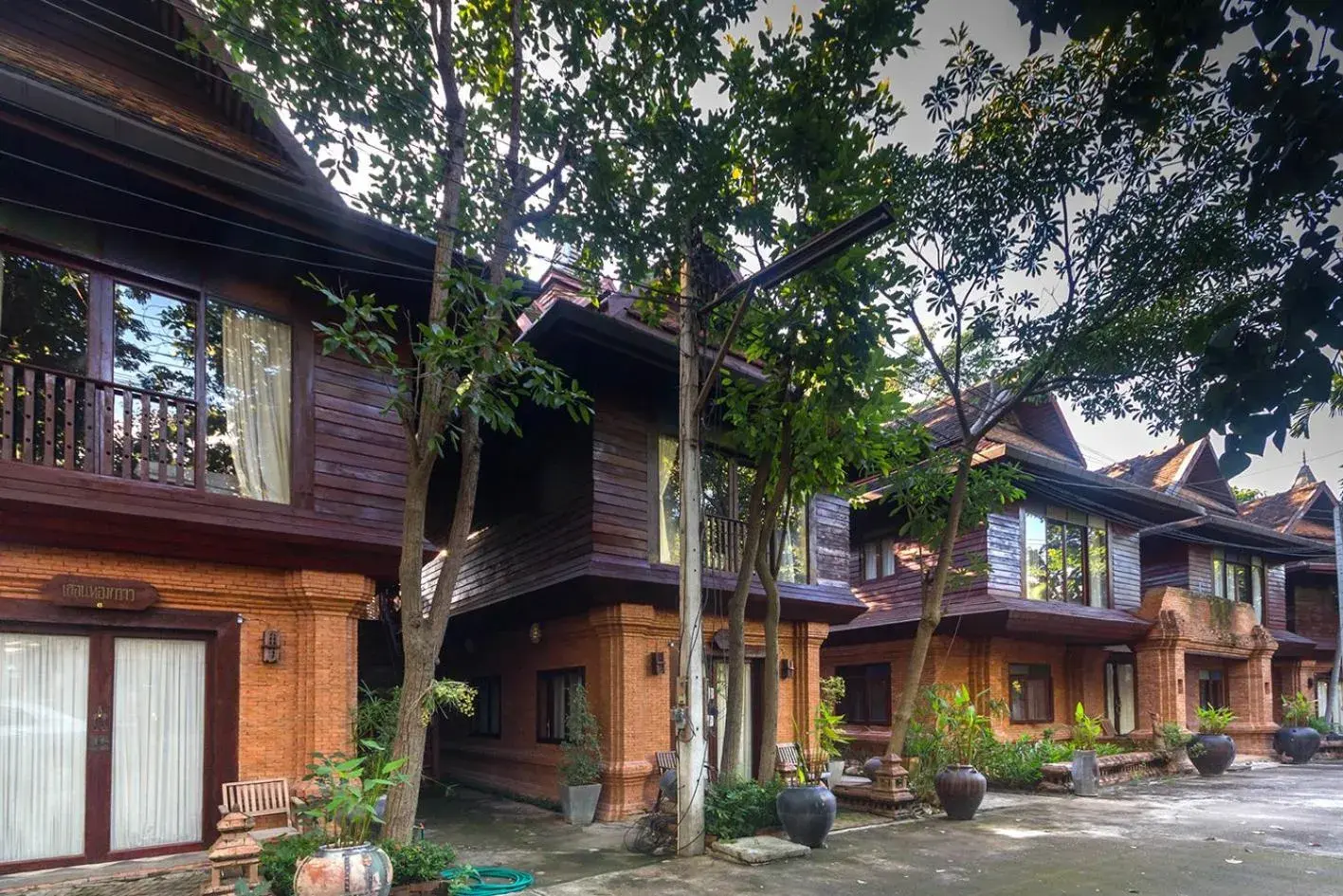 Facade/entrance in Baan Tawai Lanna Resort Facade/entrance in Baan Tawai Lanna Resort