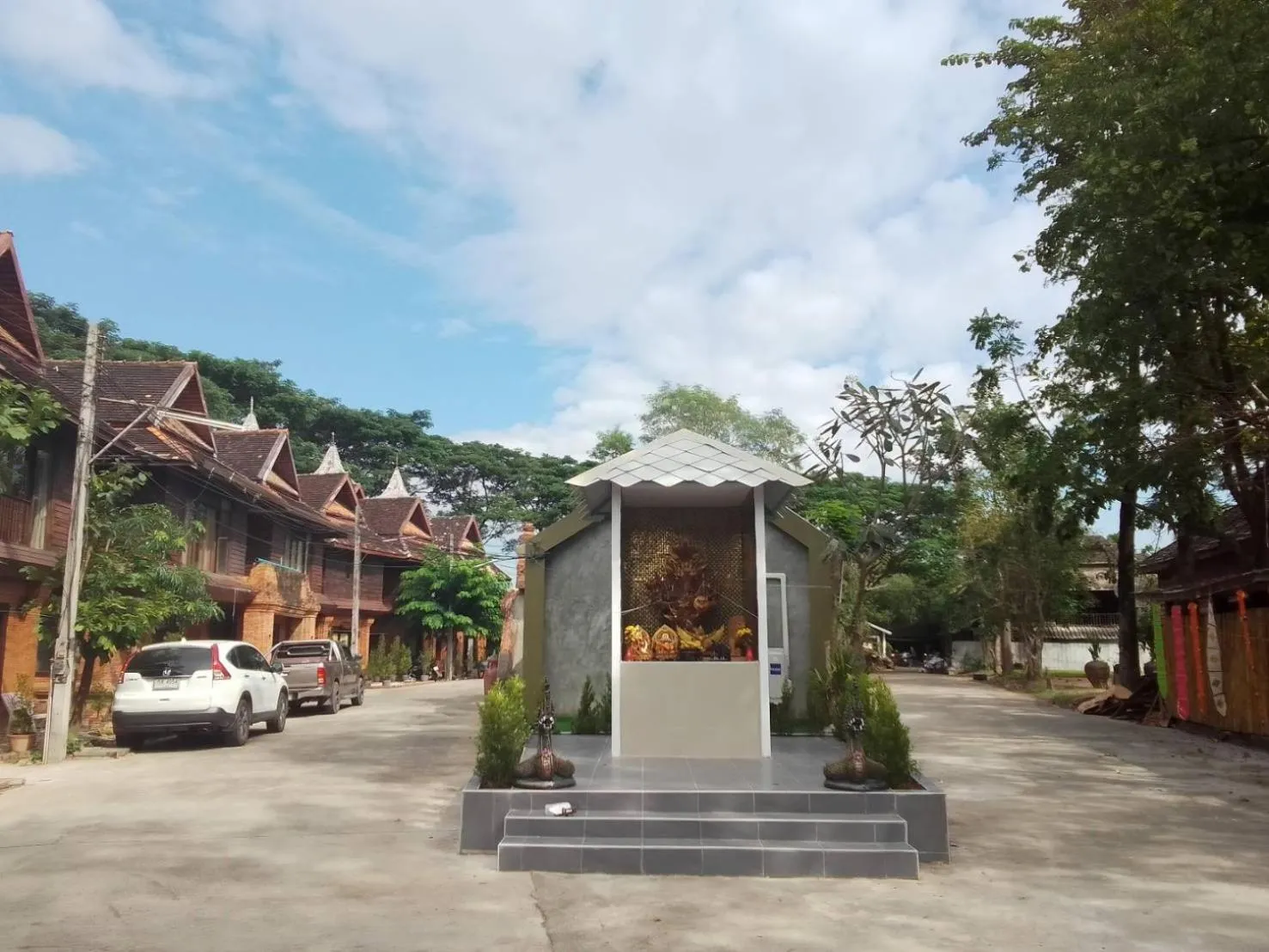 Street view in Baan Tawai Lanna Resort