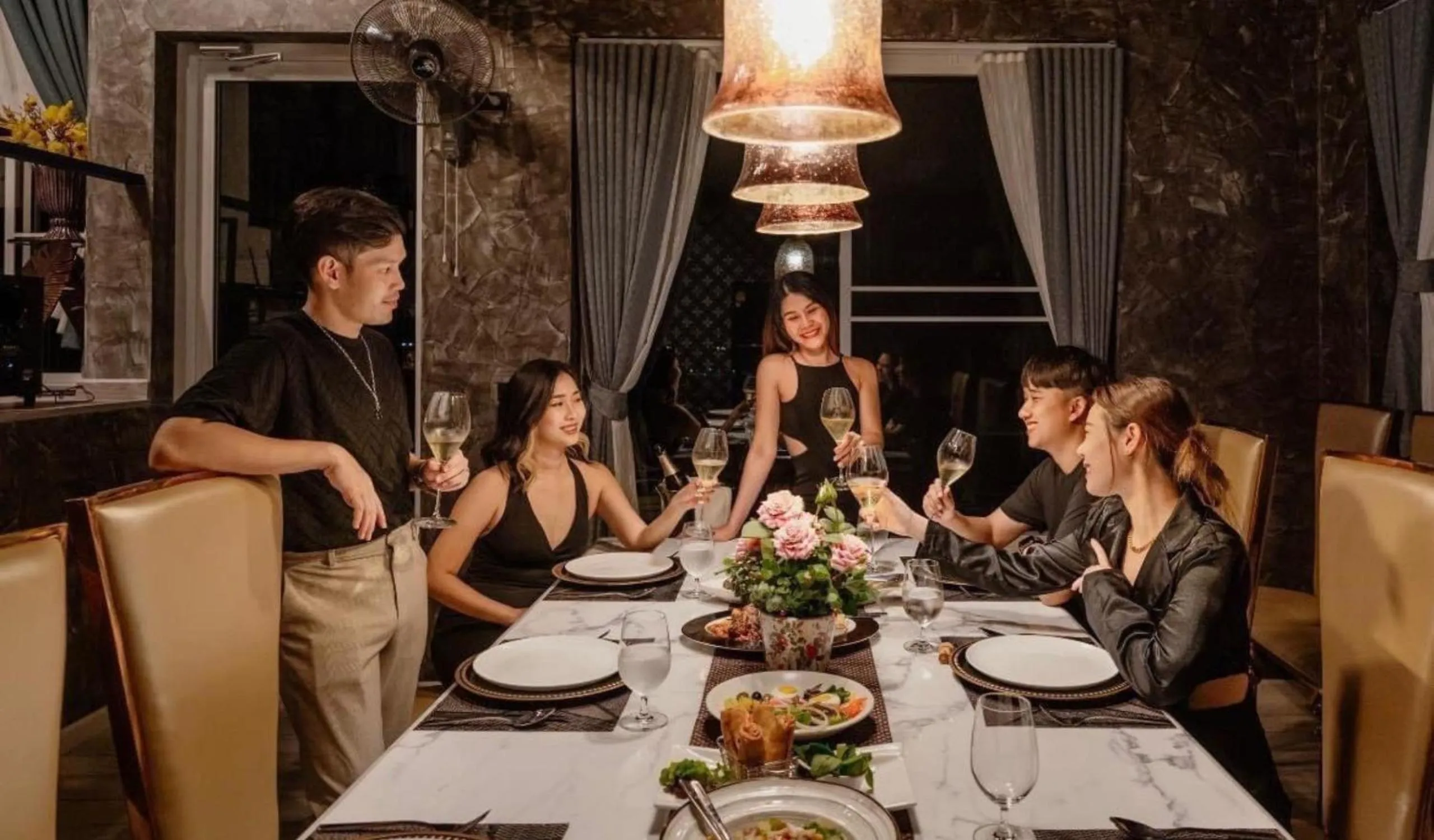 Dining area in Monte Vista Chalet Khaoyai