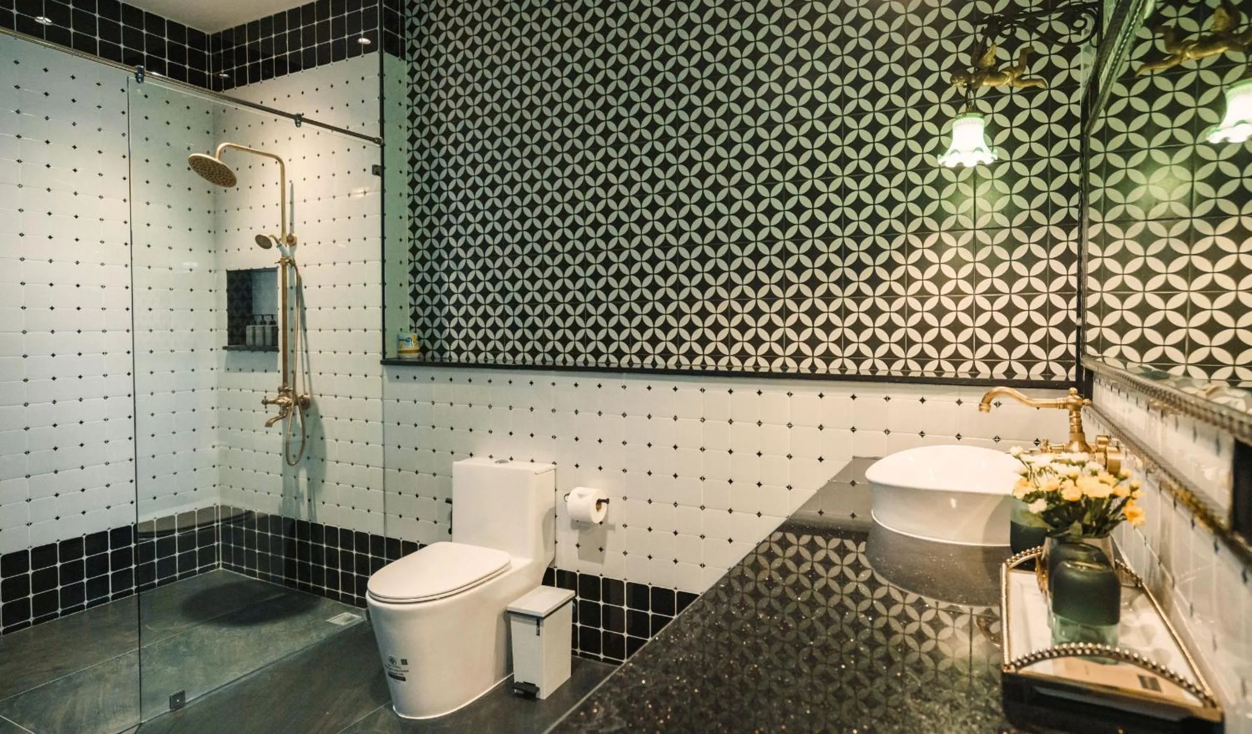 Shower in Monte Vista Chalet Khaoyai