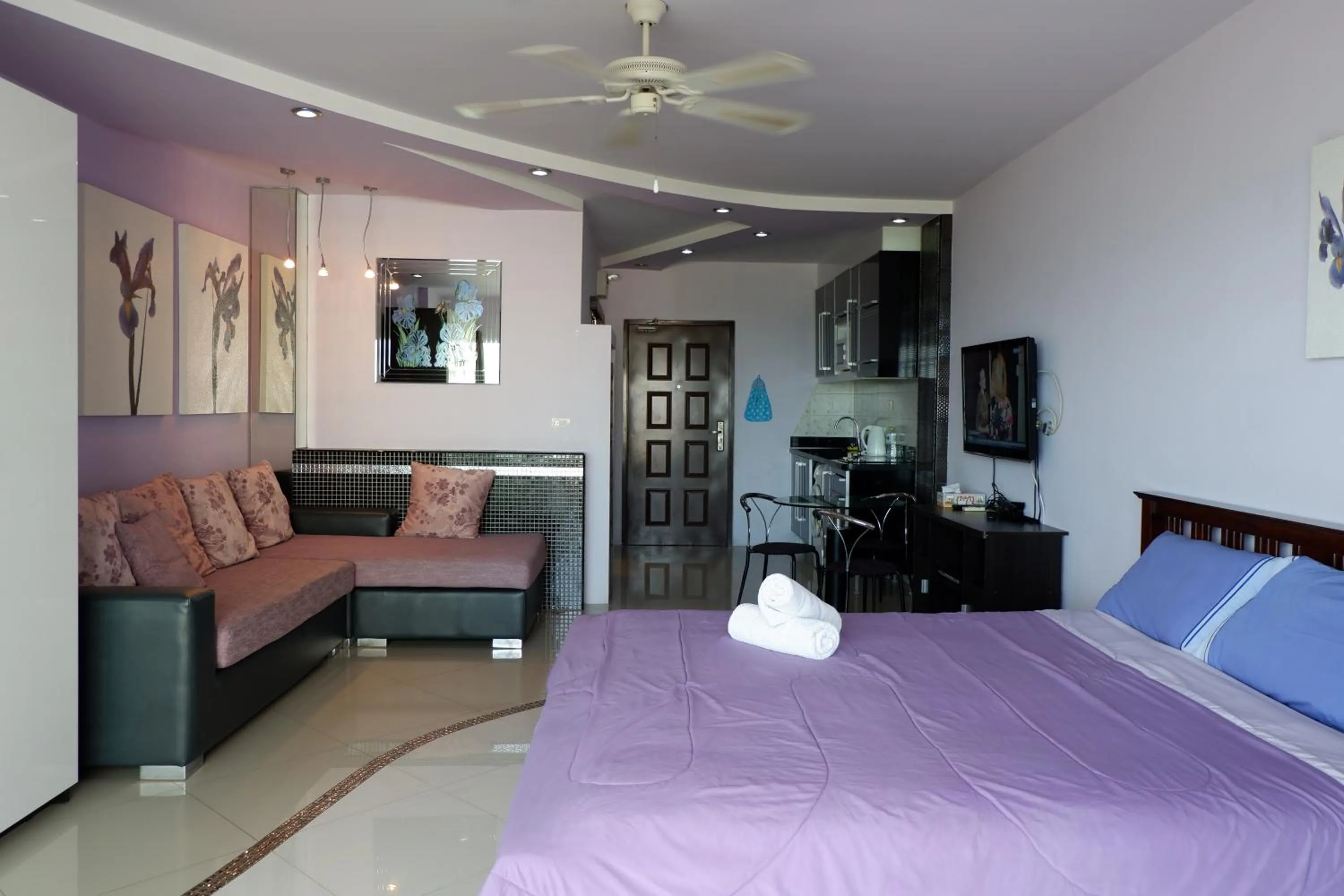 Coffee/tea facilities, Bed in Viewtalay Beachfront by ND