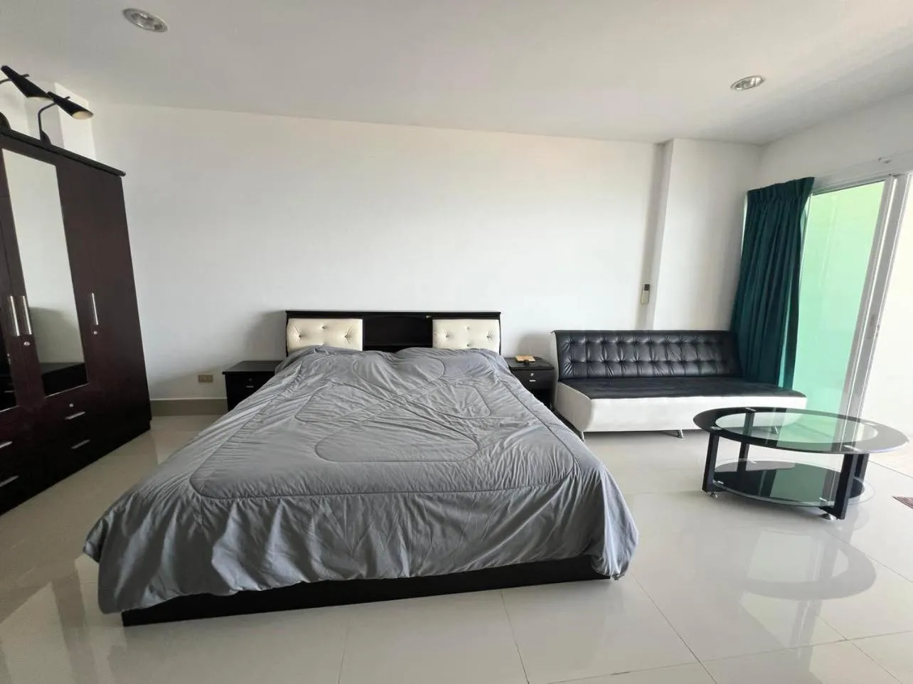 Bed in Viewtalay Beachfront by ND