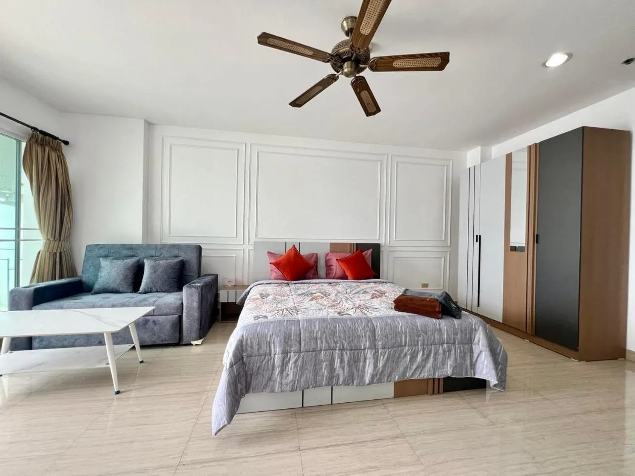 Bed in Viewtalay Beachfront by ND