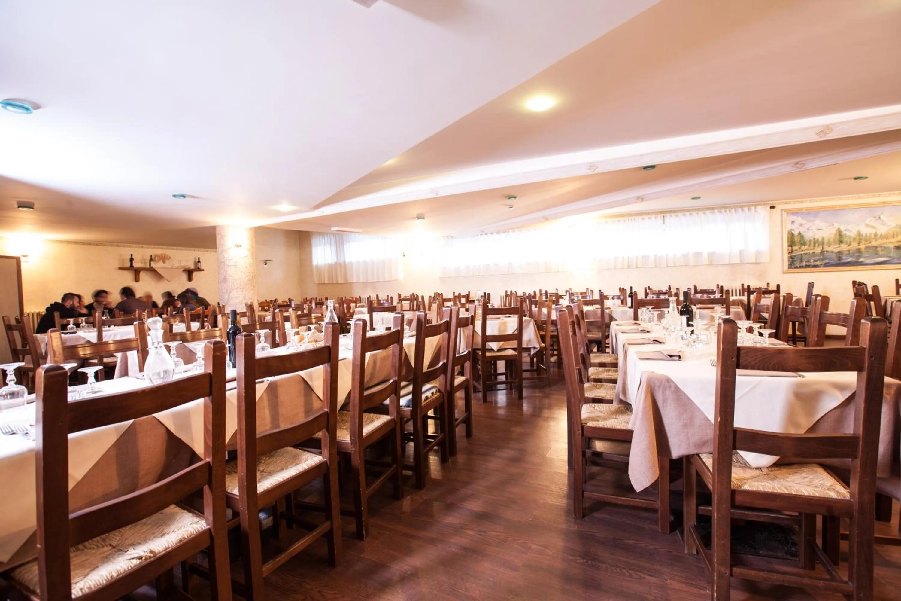 Restaurant/places to eat in Club Esse Pila 2000