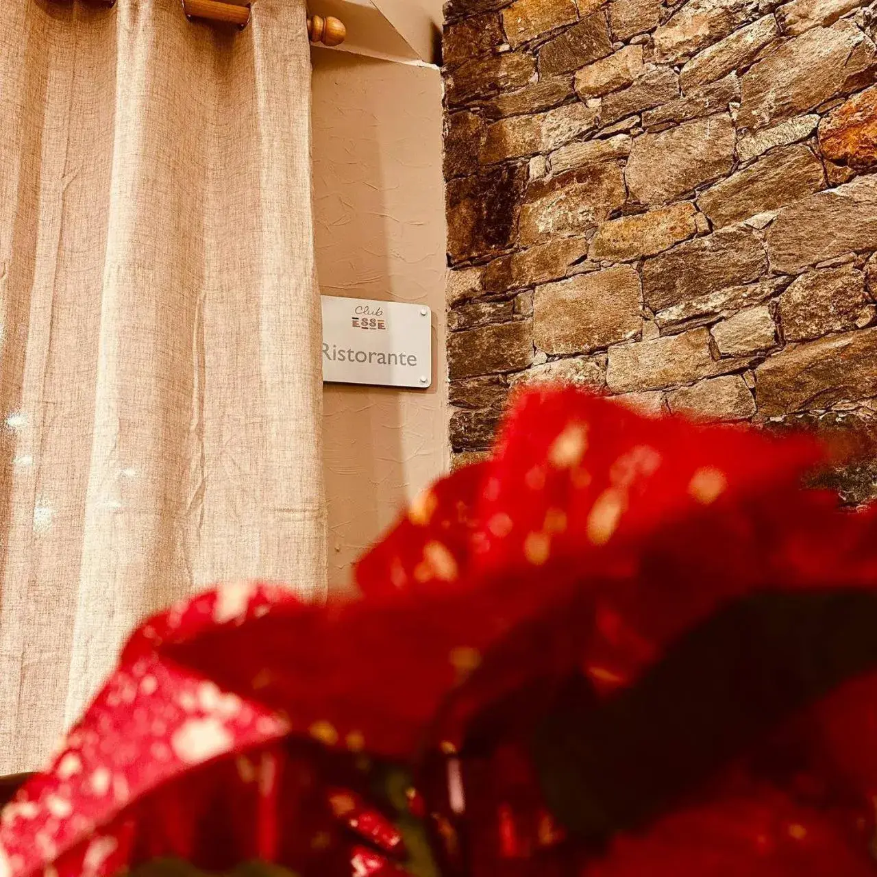 Restaurant/places to eat in Club Esse Pila 2000 Restaurant/places to eat in Club Esse Pila 2000