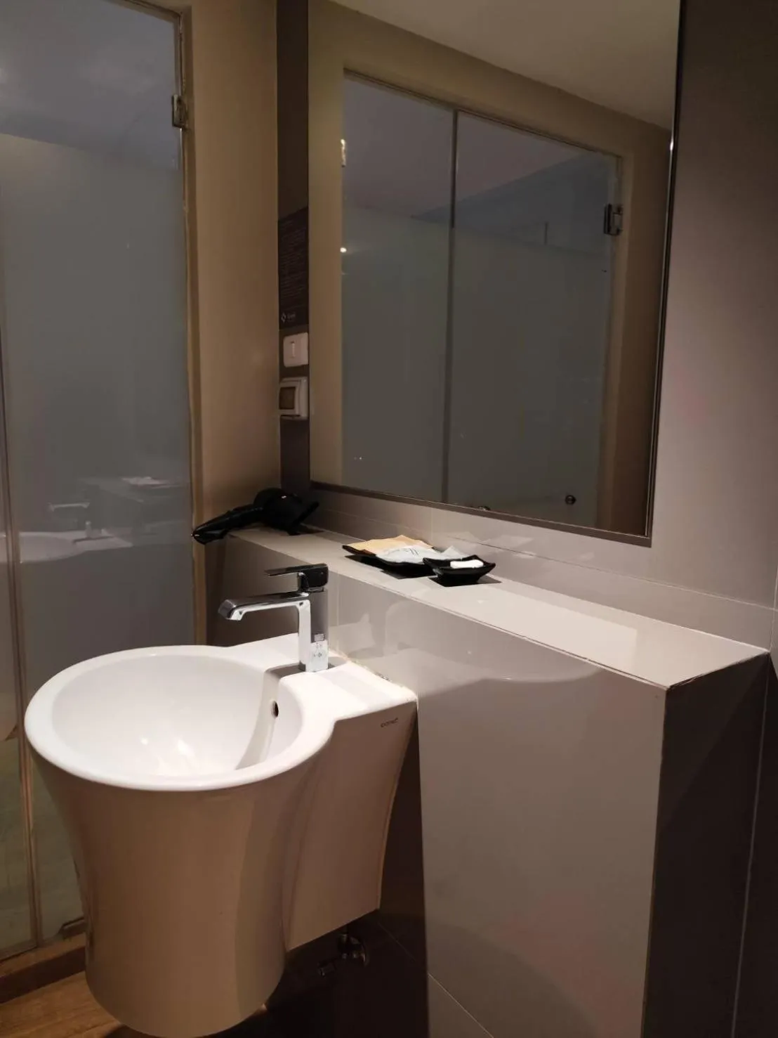 Bathroom in Nest by Sangob