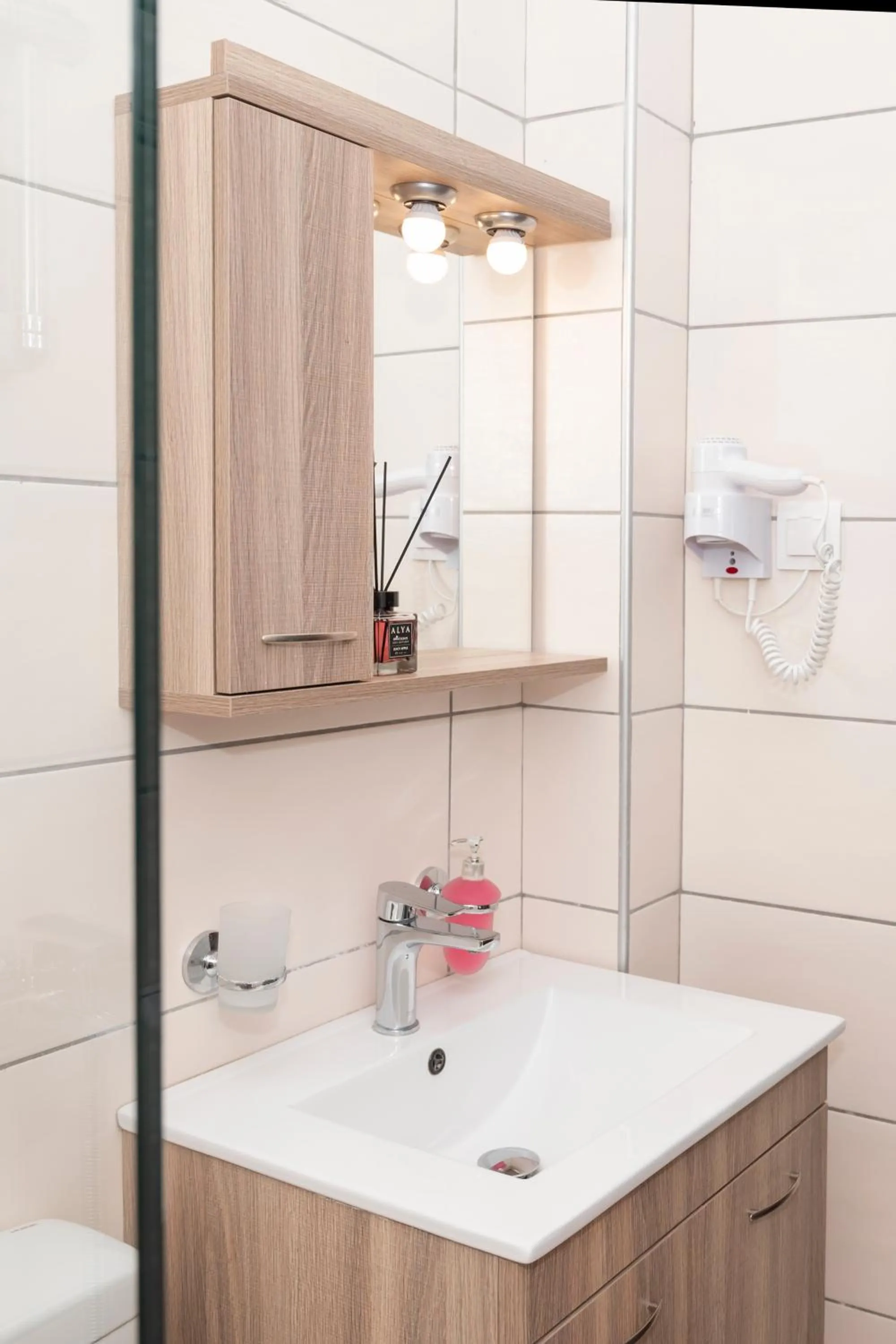 Bathroom in Argo Rooms-Papadakis