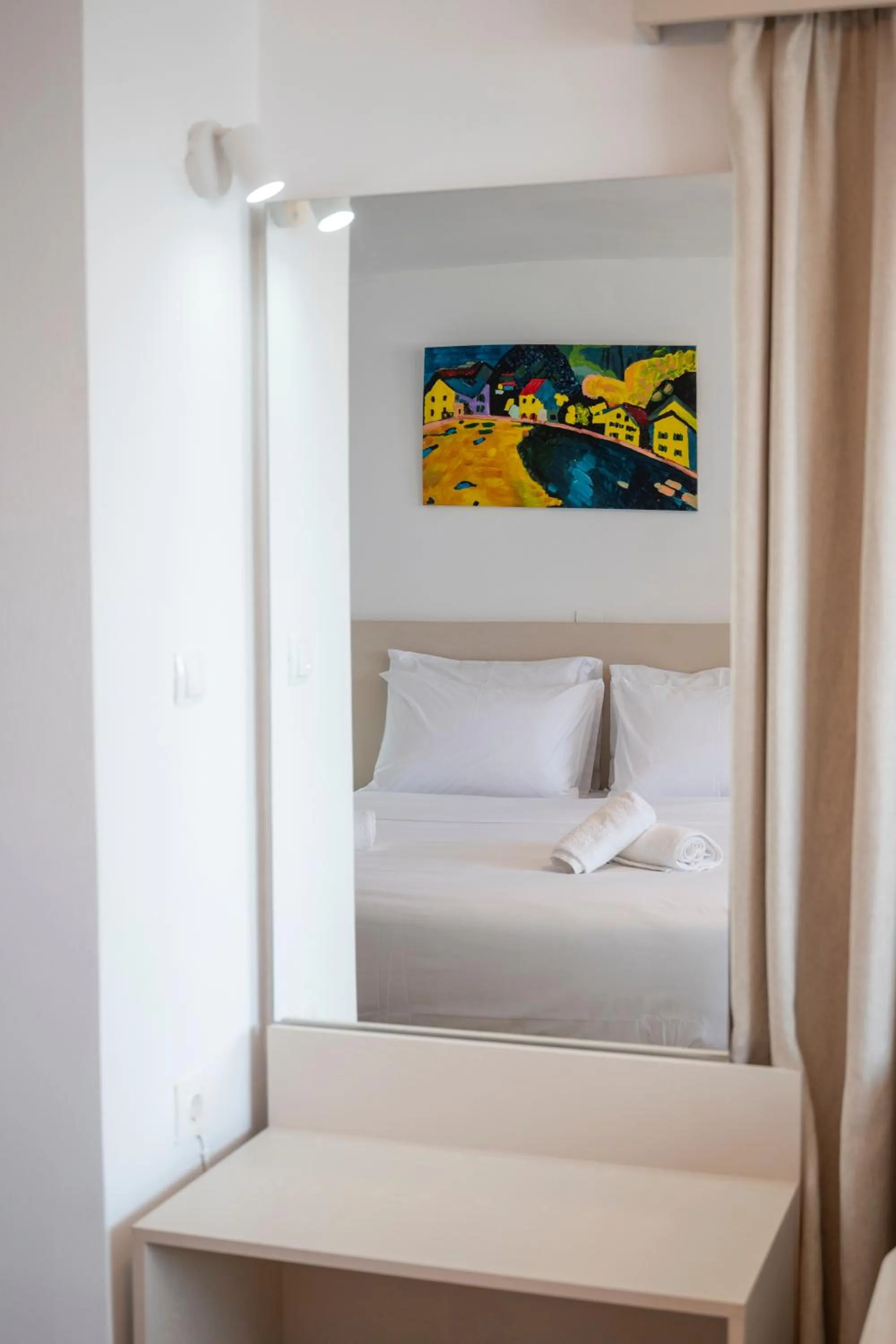 Photo of the whole room, Bed in Argo Rooms-Papadakis