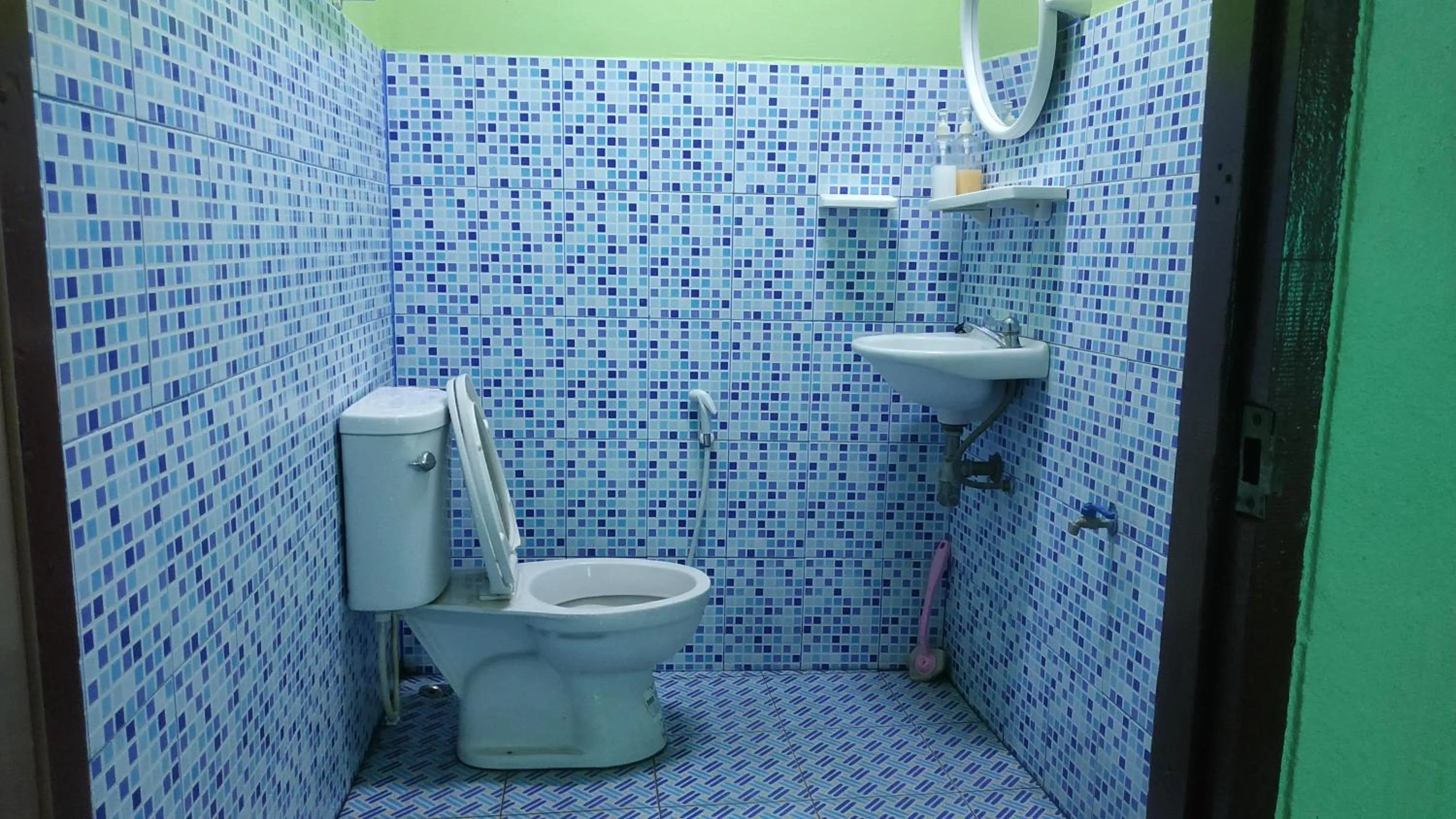 Bathroom in Malai Place Lampang