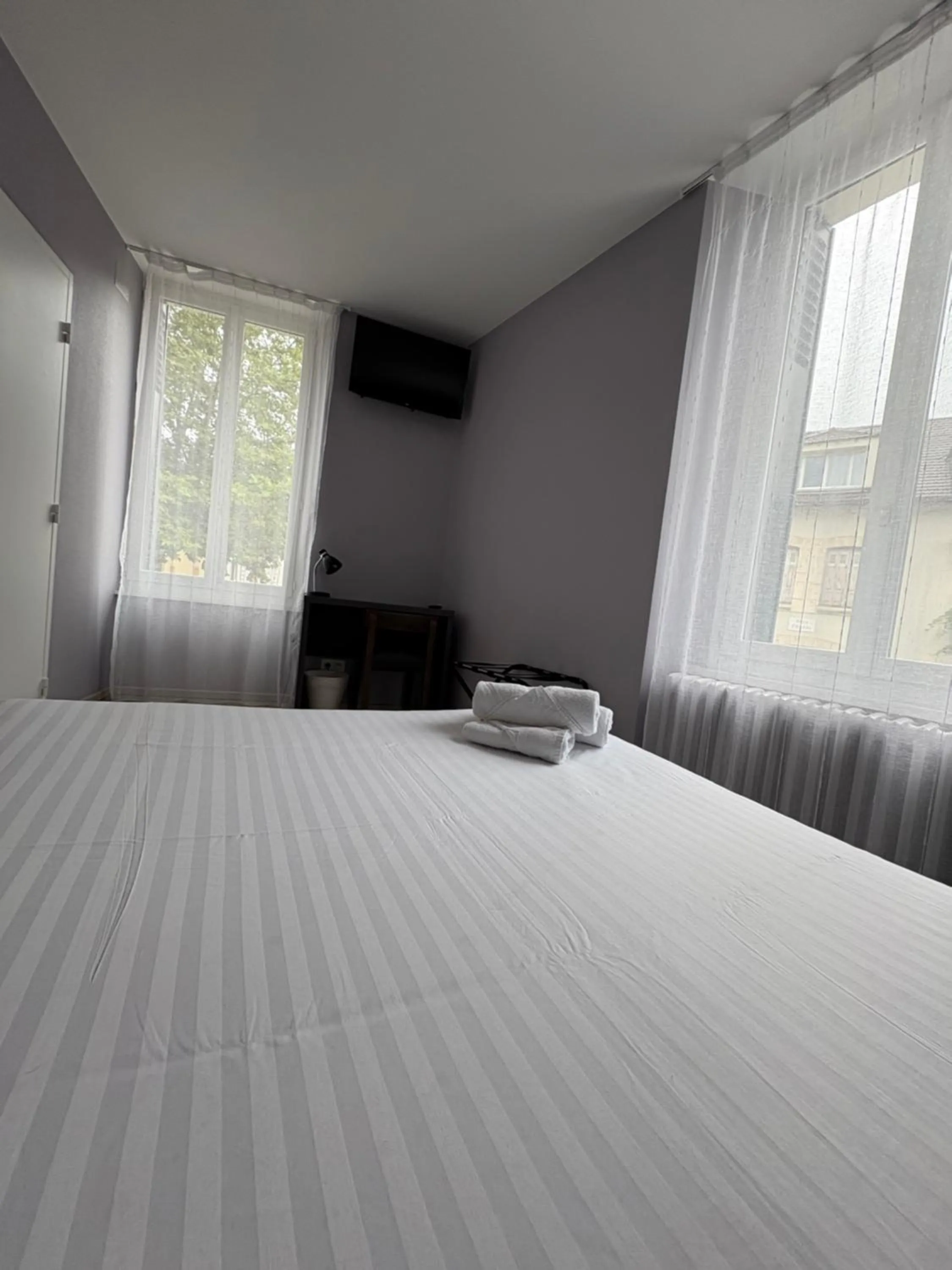 Bed in Hôtel Le Bellevue