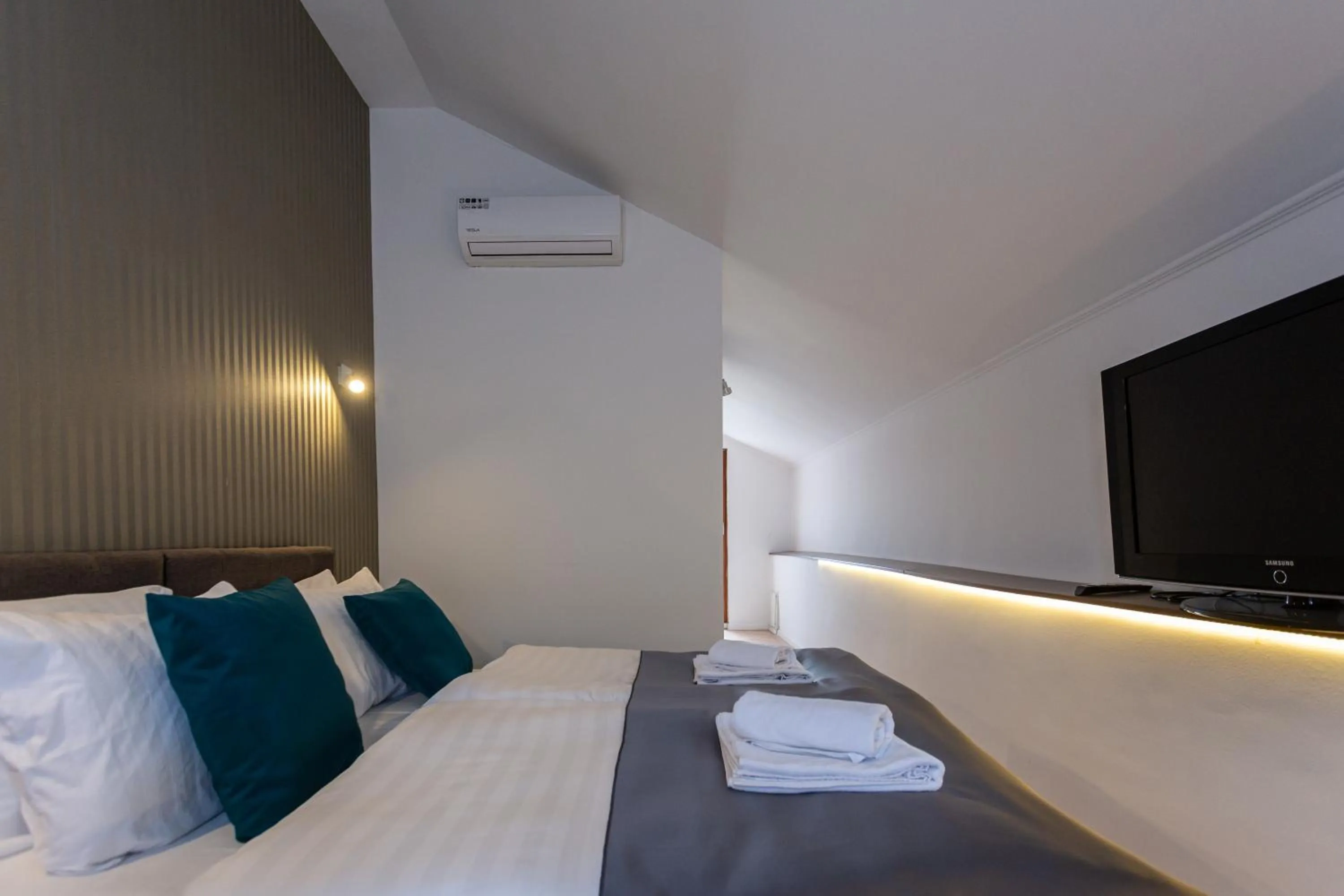 Bed in Heritage Hotel Petrakija