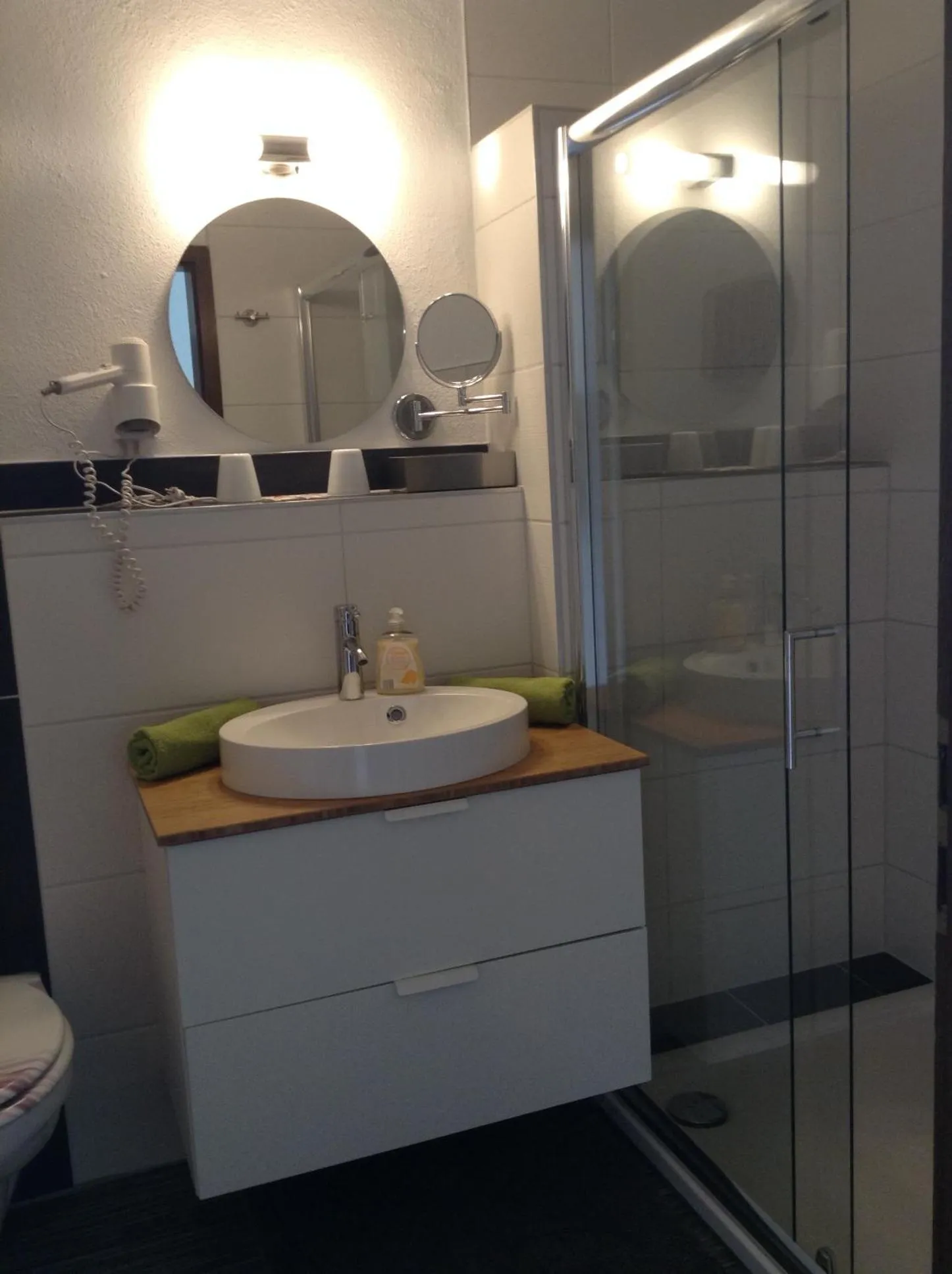 Photo of the whole room in Hotel M&S garni