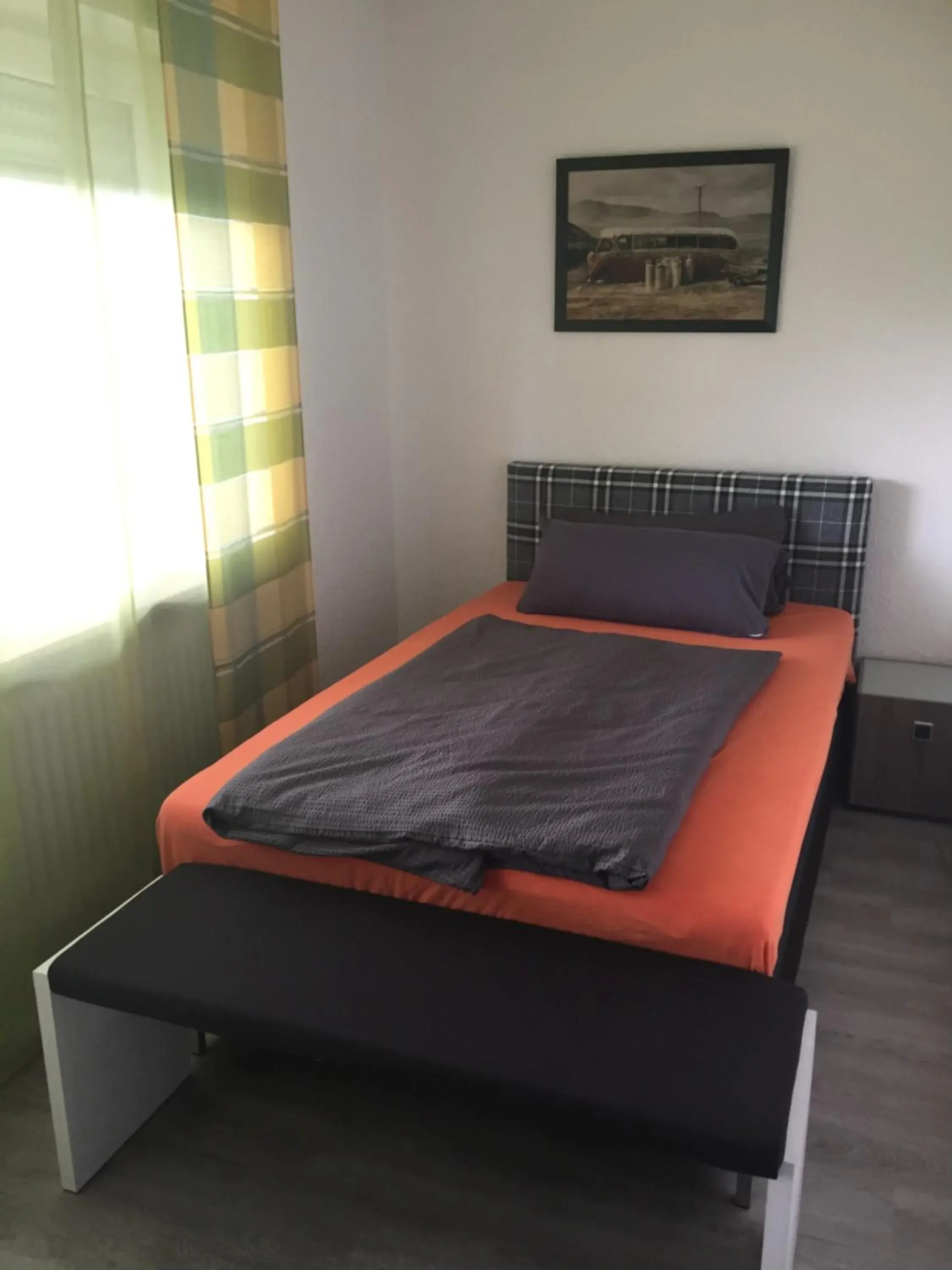 Single Room with Balcony - single occupancy in Hotel M&S garni Single Room with Balcony - single occupancy in Hotel M&S garni