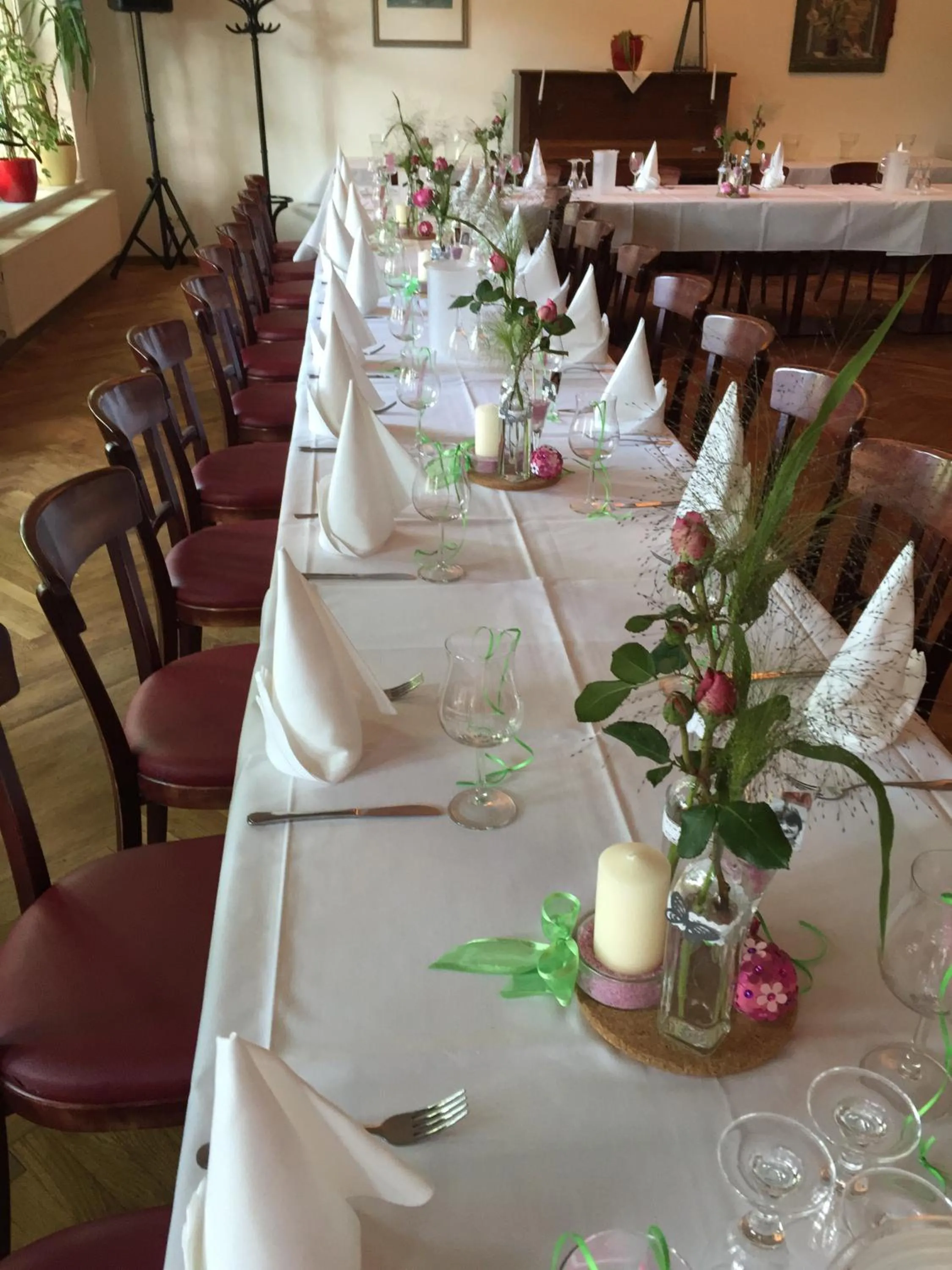 Restaurant/places to eat in Bergschlößchen