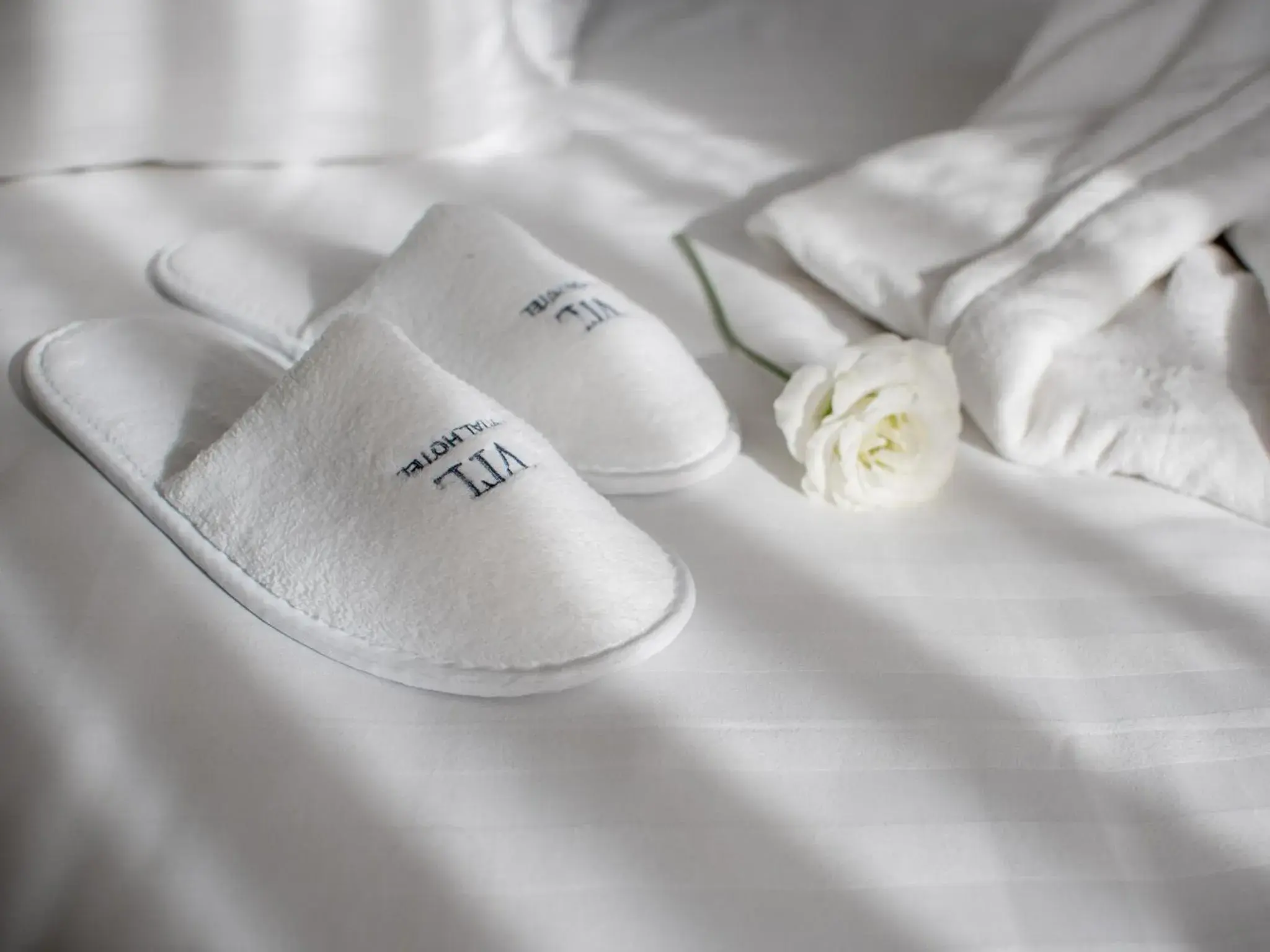 Shower, Bed in Vital - Urban boutique hotel TLV Shower, Bed in Vital - Urban boutique hotel TLV