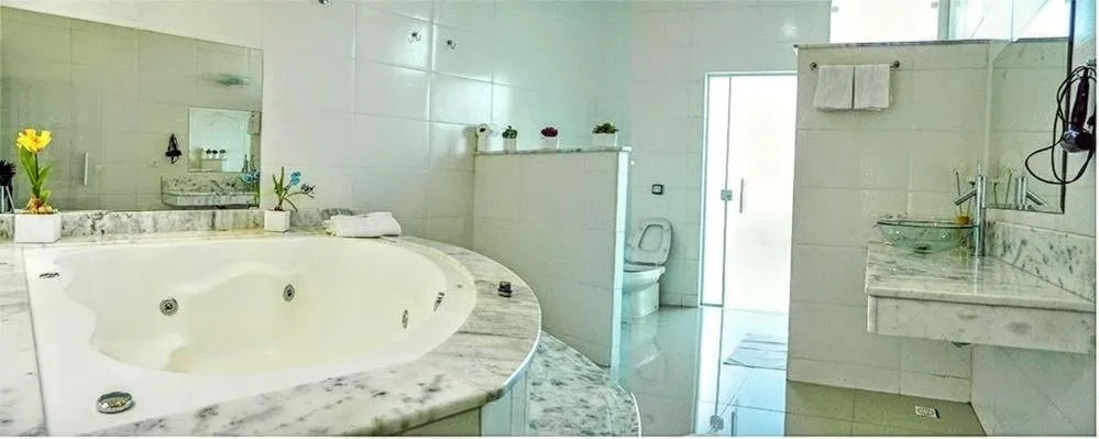 Bathroom in Hotel Picadão - São Pedro SP