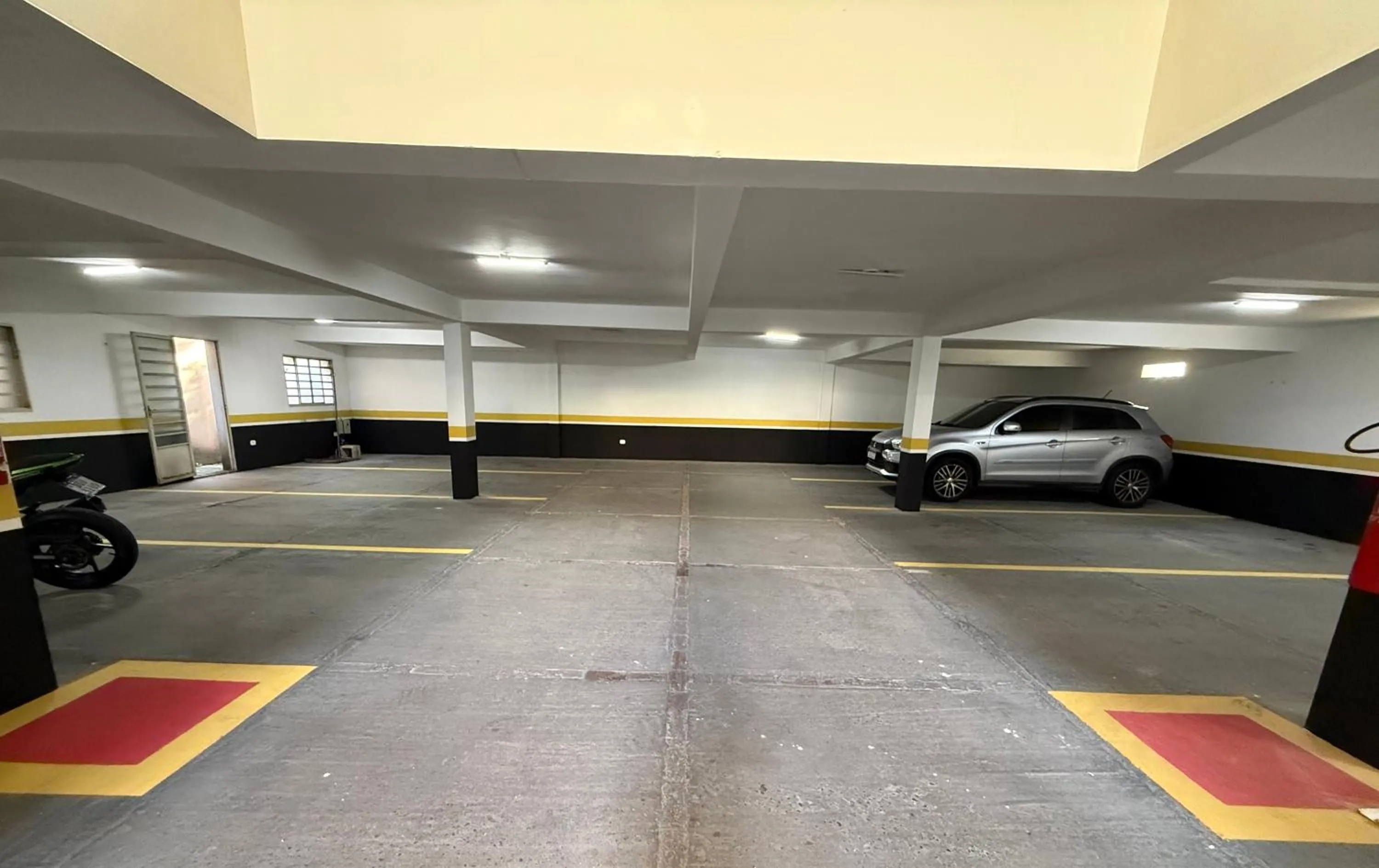 Parking in Hotel Picadão - São Pedro SP
