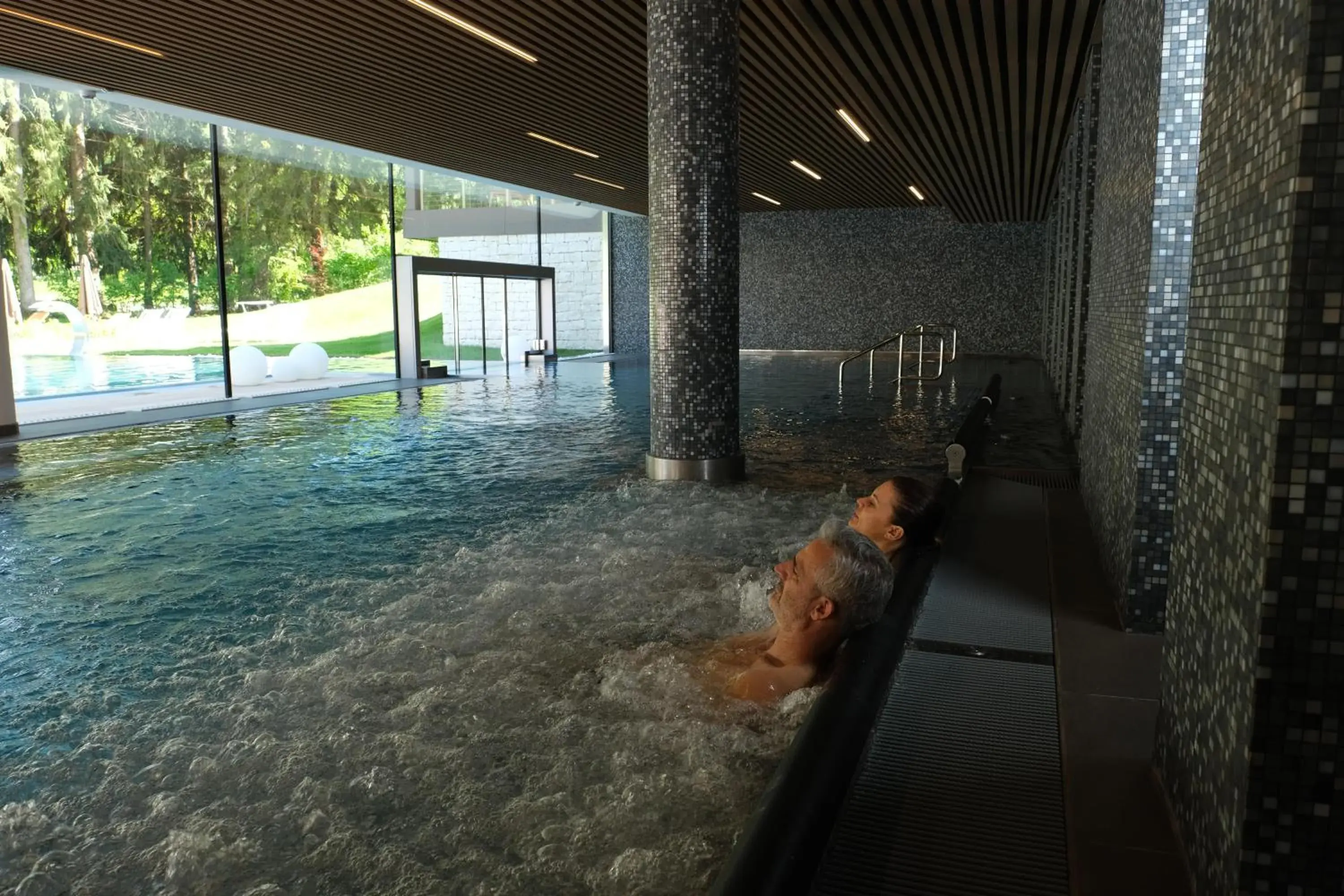 Pool view in Grand Hotel Terme Di Comano Pool view in Grand Hotel Terme Di Comano