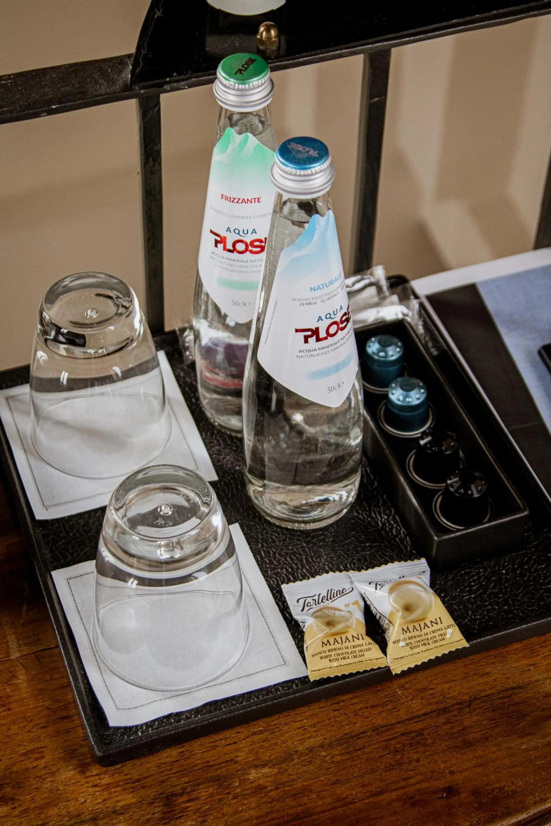 Food and drinks in Casa Isolani Charms Rooms Santo Stefano