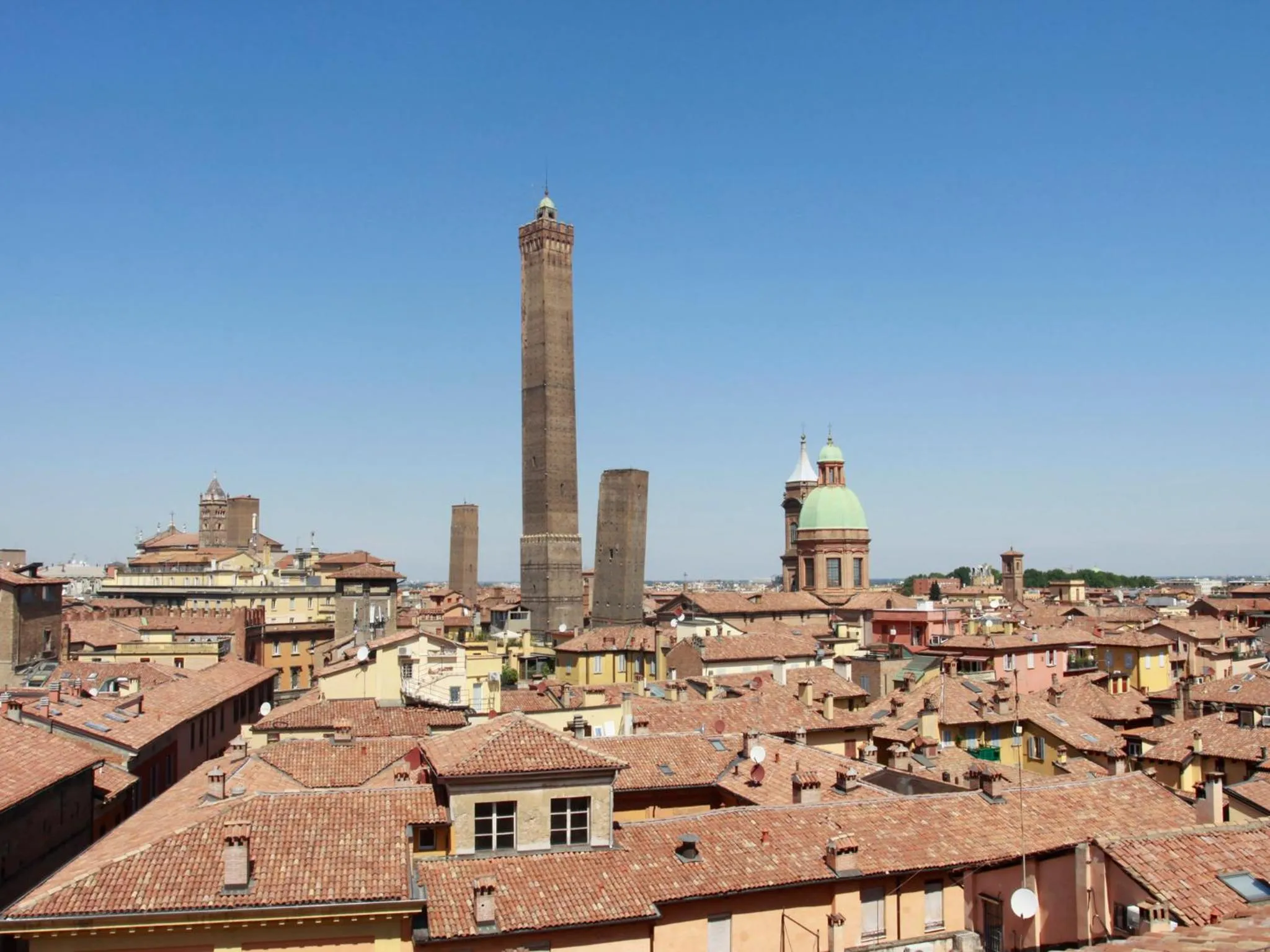 City view in Casa Isolani Charms Rooms Santo Stefano