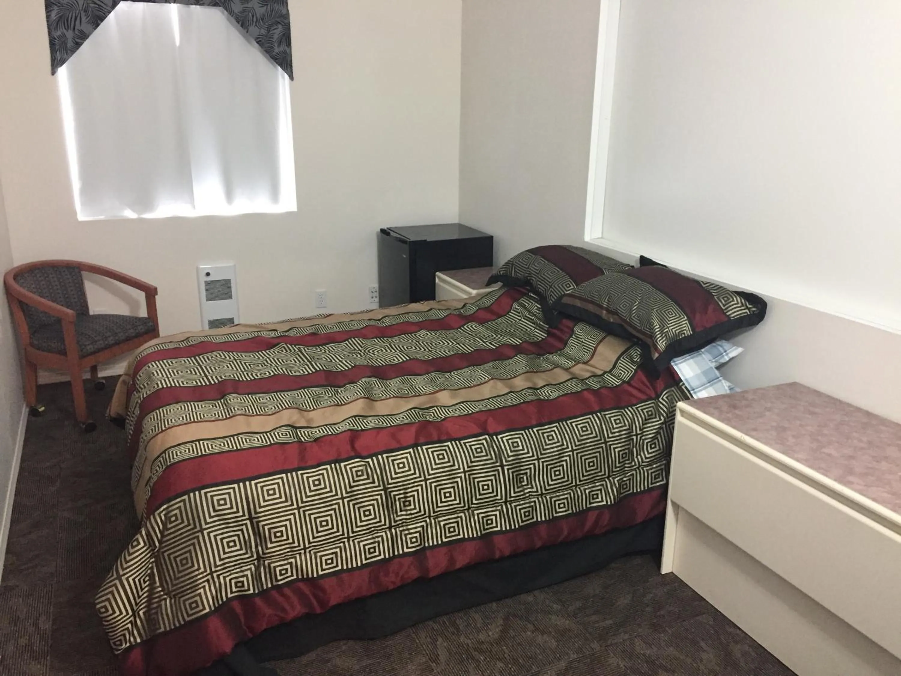 Photo of the whole room in Invermere Hostel