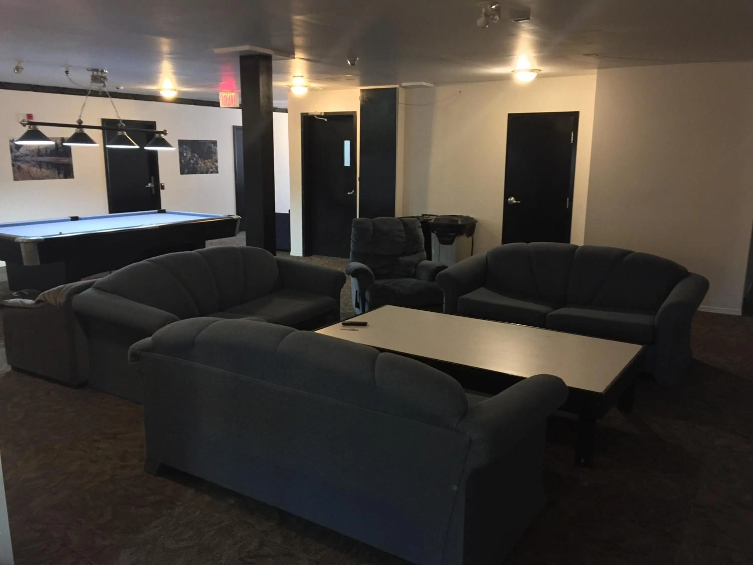 Communal lounge/ TV room in Invermere Hostel