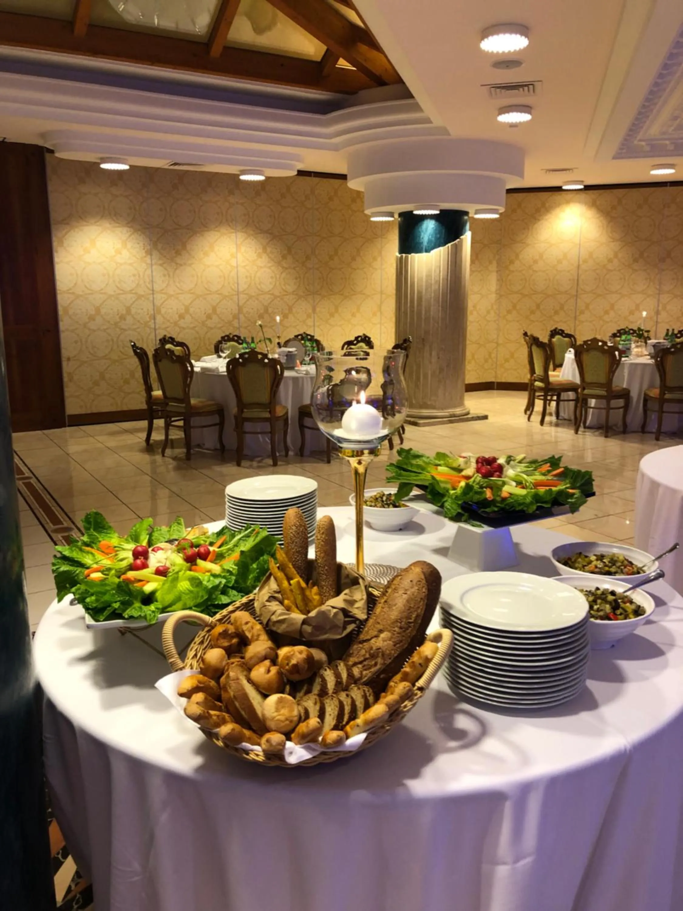 Meals in San Giovanni Rotondo Palace - Alihotels