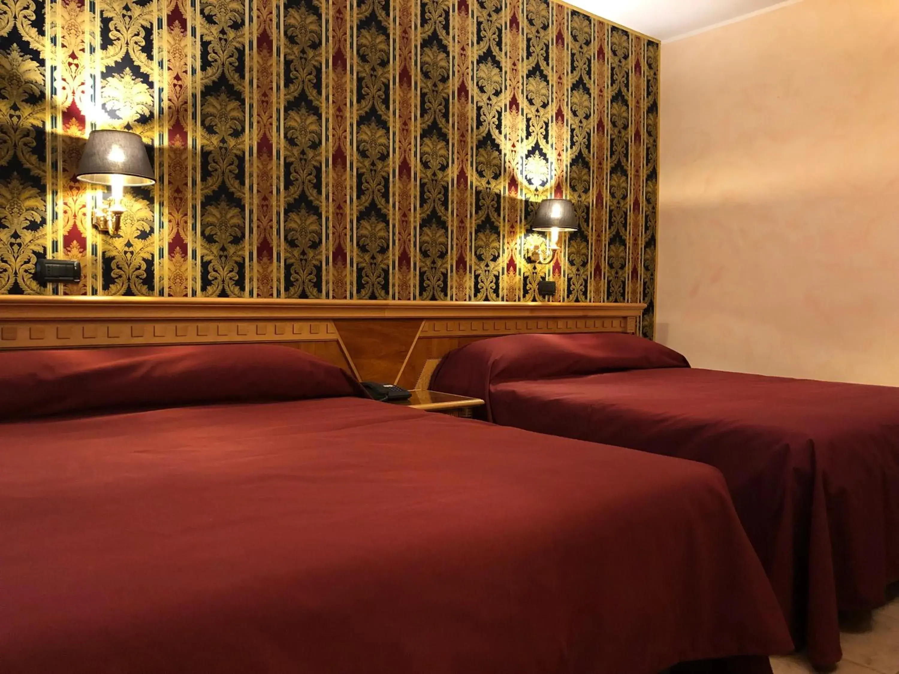 Bed in San Giovanni Rotondo Palace - Alihotels Bed in San Giovanni Rotondo Palace - Alihotels