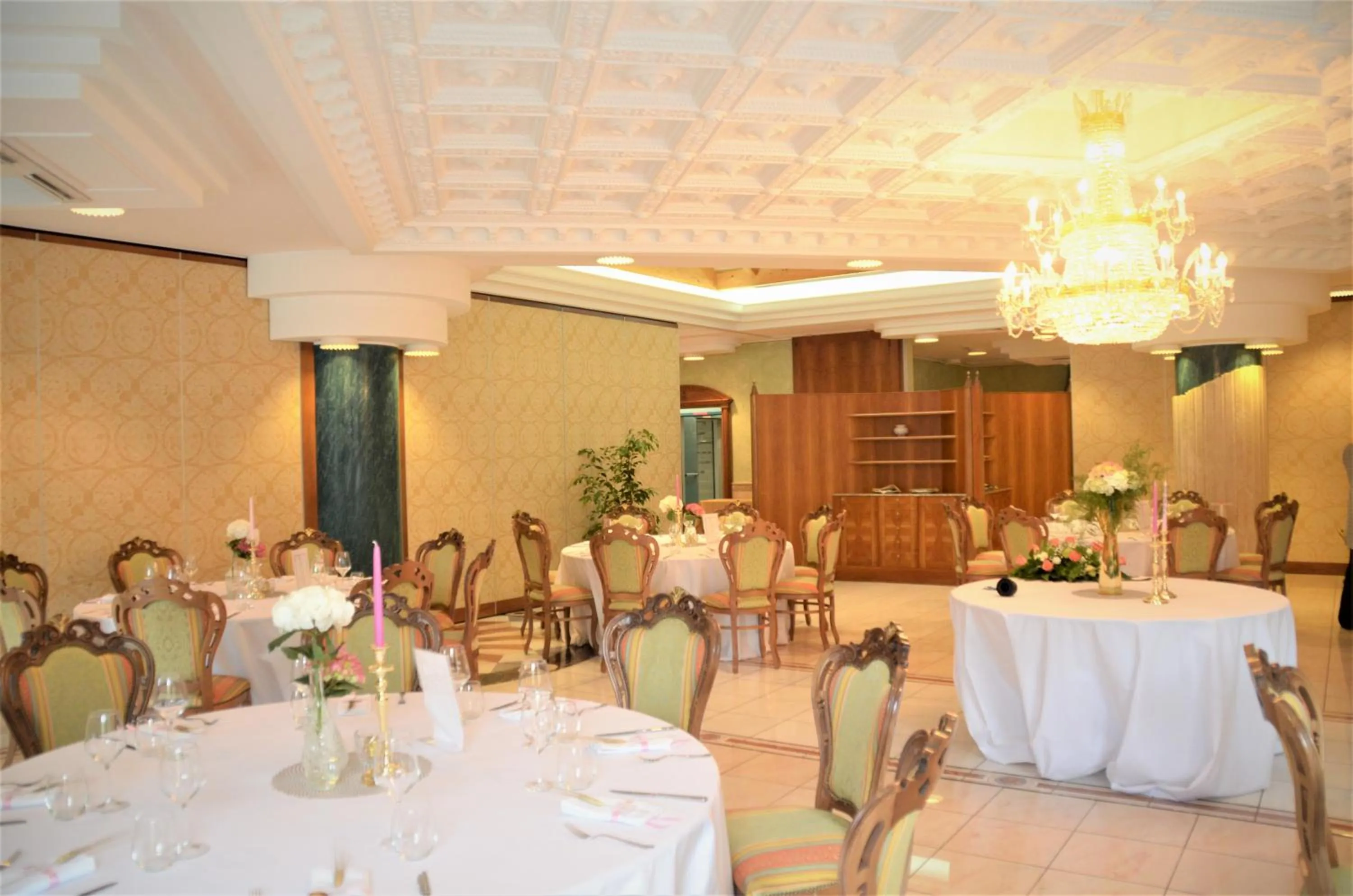 Restaurant/places to eat in San Giovanni Rotondo Palace - Alihotels