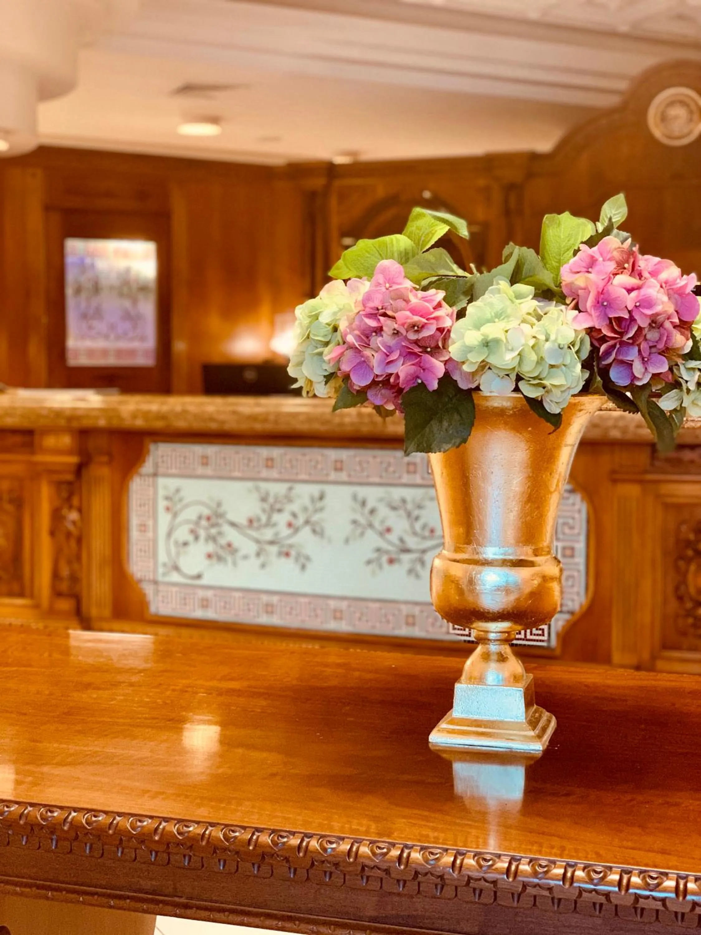 Lobby or reception in San Giovanni Rotondo Palace - Alihotels