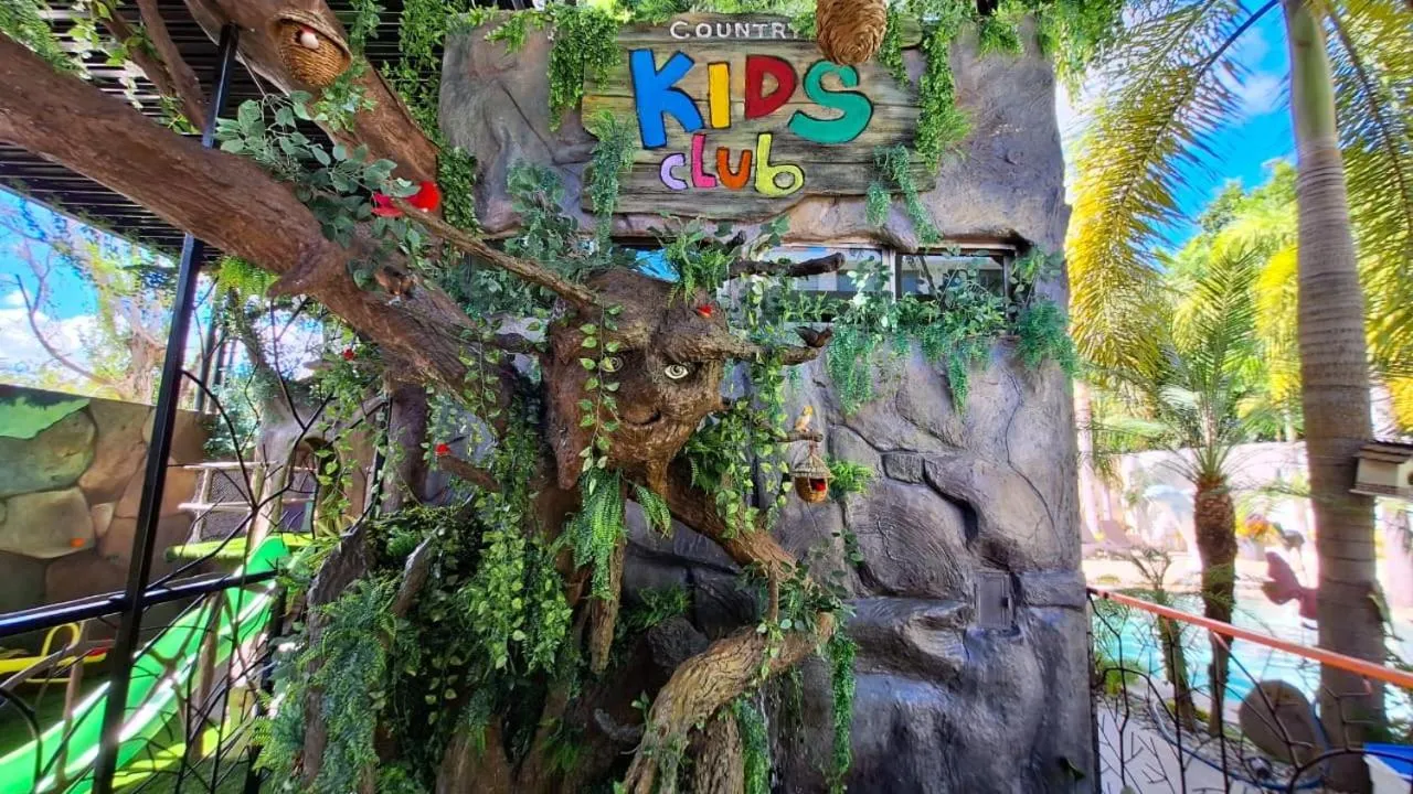 Hotel & Suites Country Valladolid