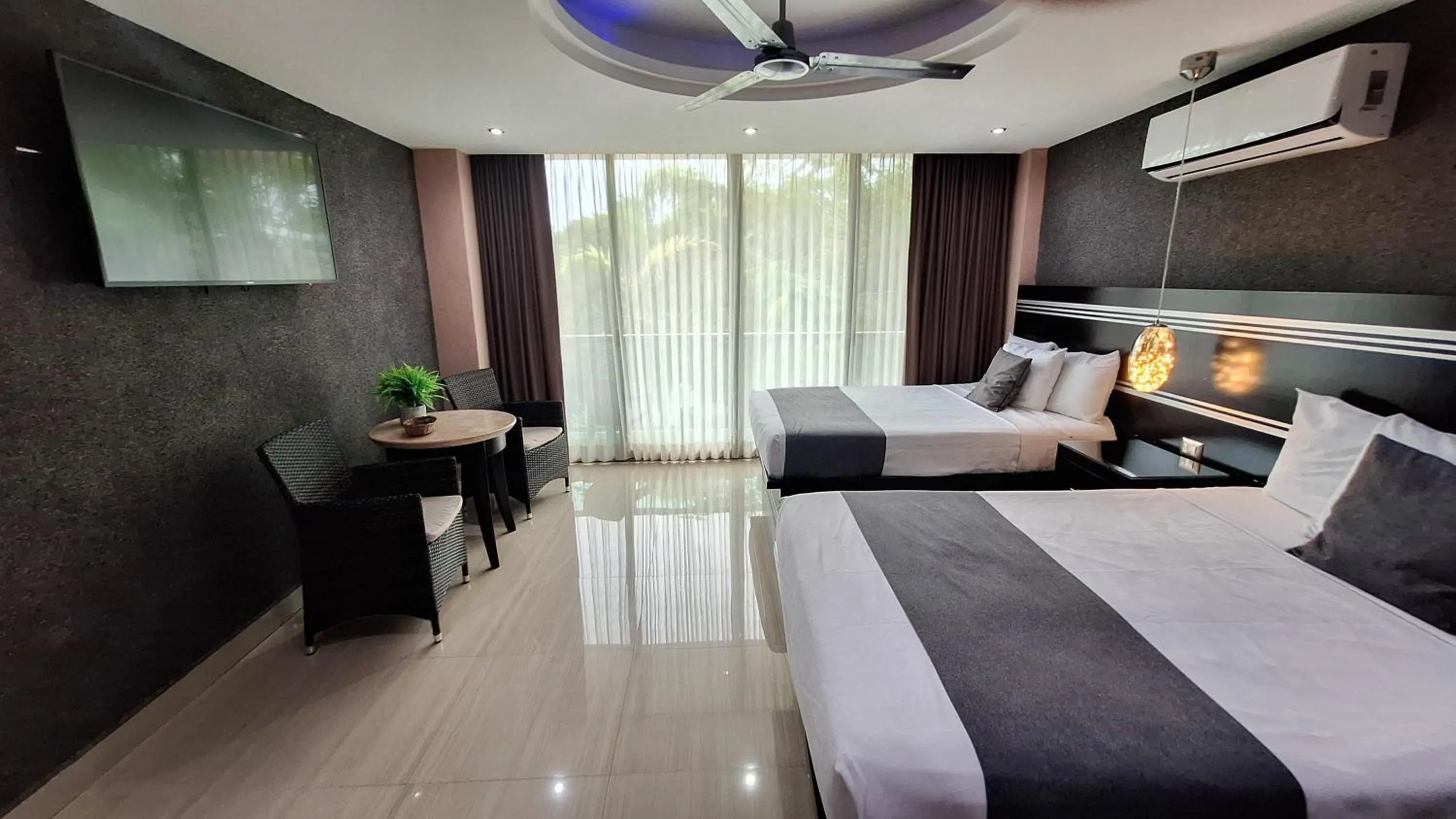 Bed in Hotel & Suites Country Valladolid